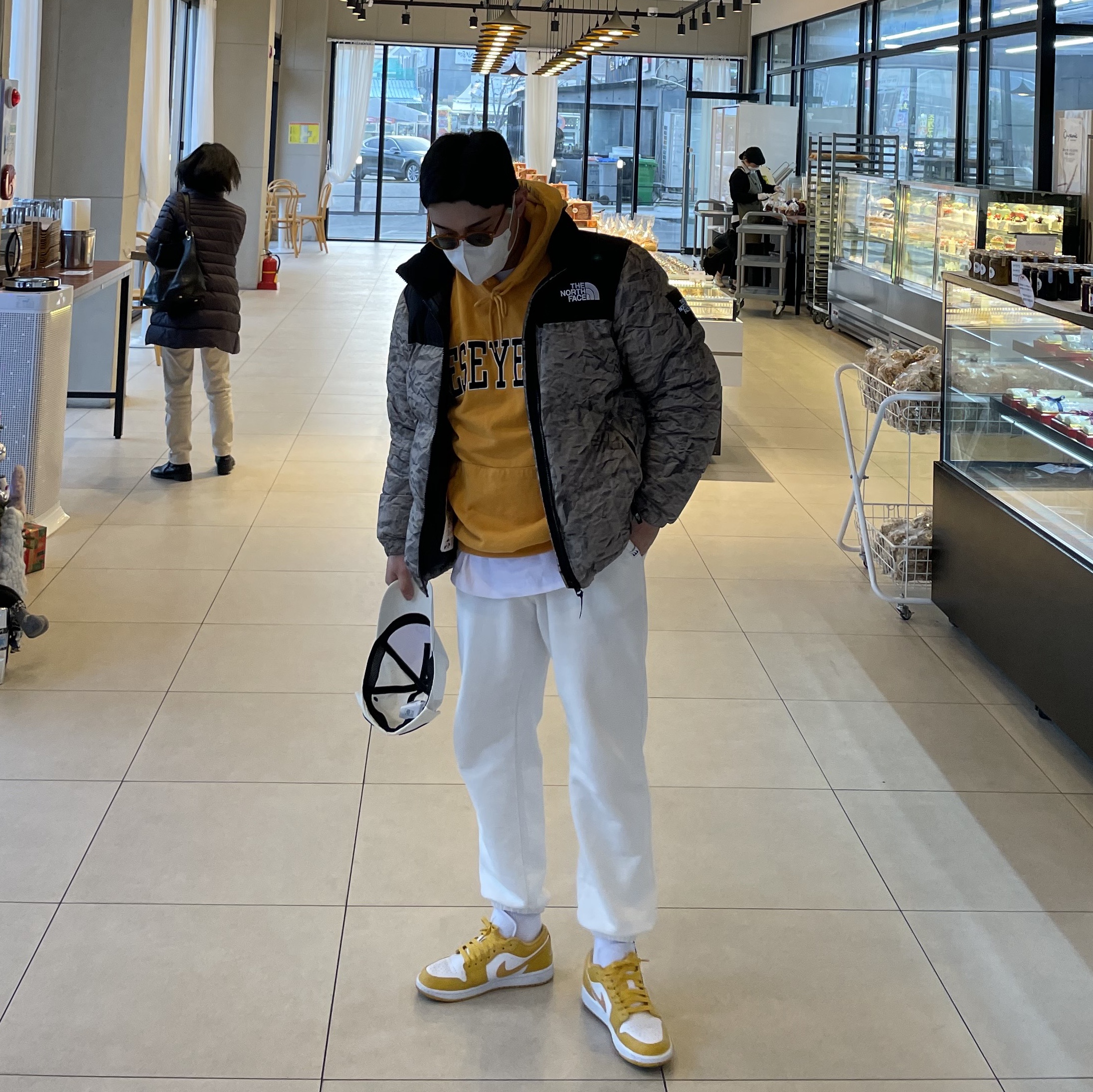 Jordan 1 Low Pollen, C.P. Company Goggle Back Logo Cap Green - 21SS 착용 스타일