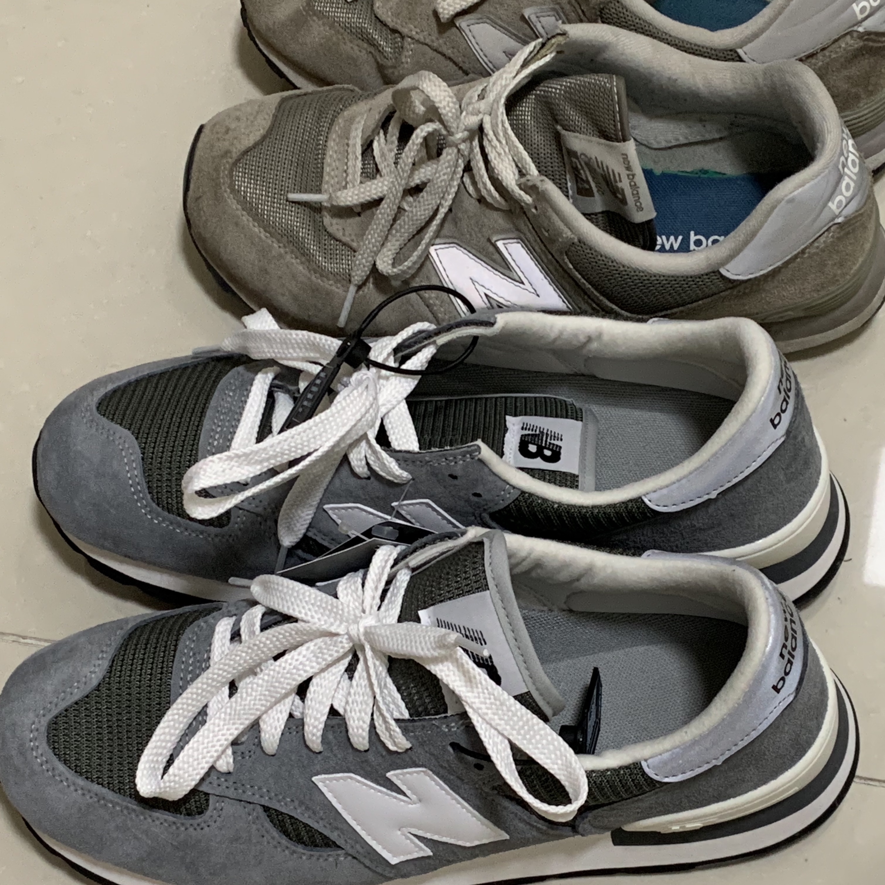 New Balance 990v1 Made in USA Grey White 착용 스타일 - 4