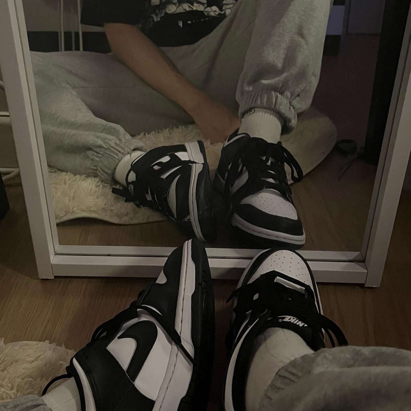 Nike Dunk Low Retro Black 착용 스타일 - 2