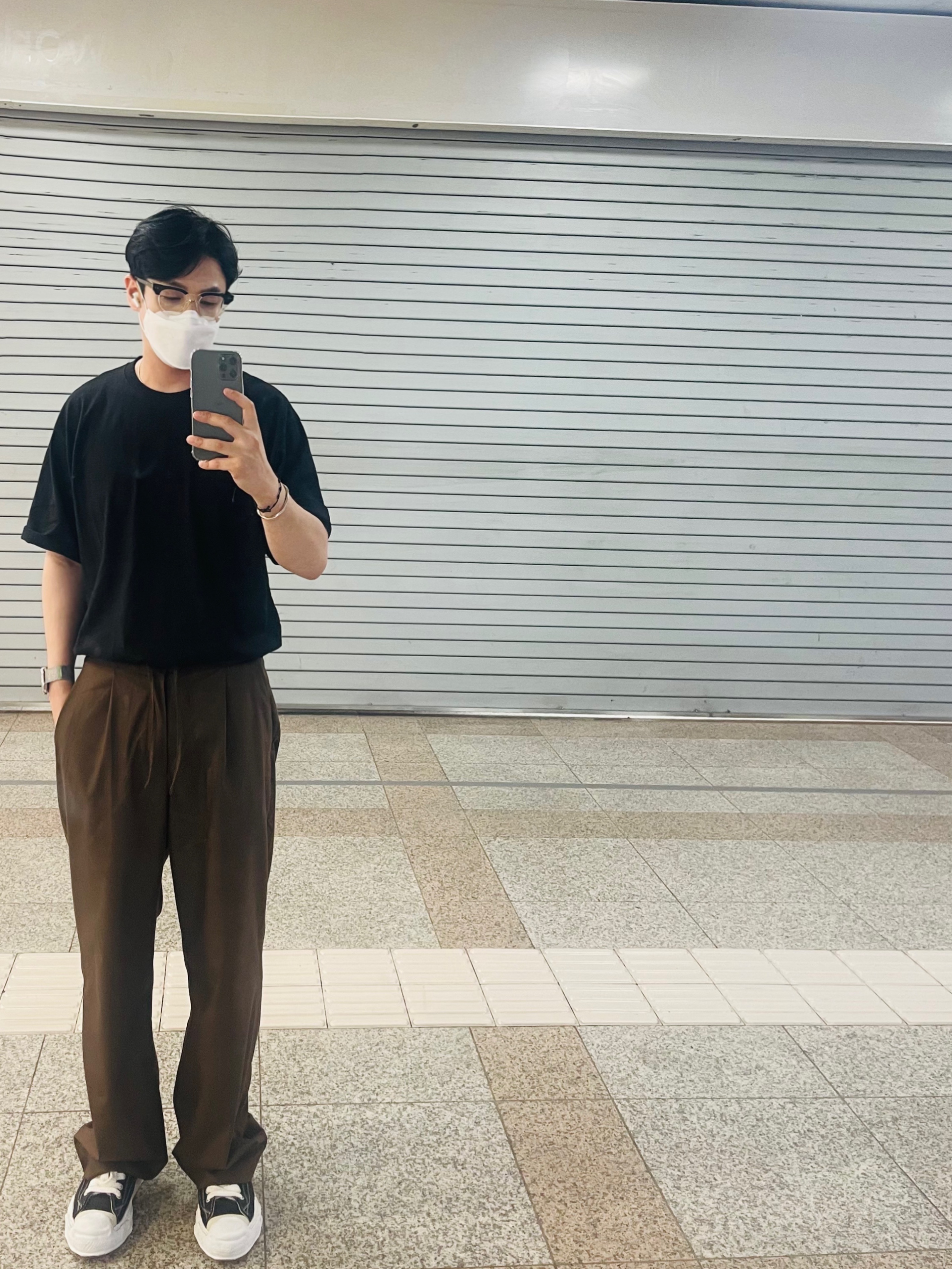 Maison Mihara Yasuhiro Hank OG Sole Canvas Low-top Sneakers Black 착용 스타일