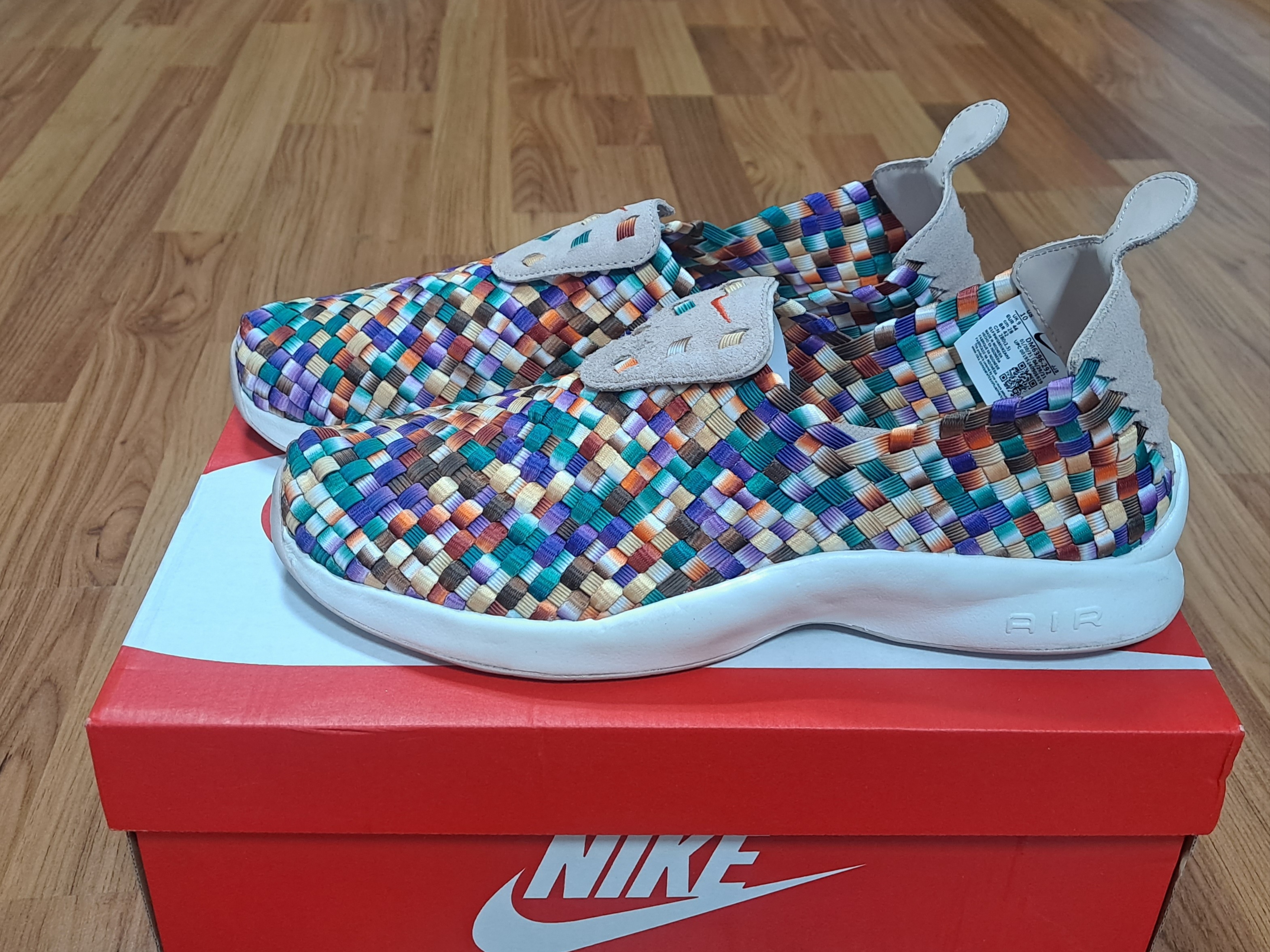 Nike Air Woven Fossil Stone 착용 스타일 - 1