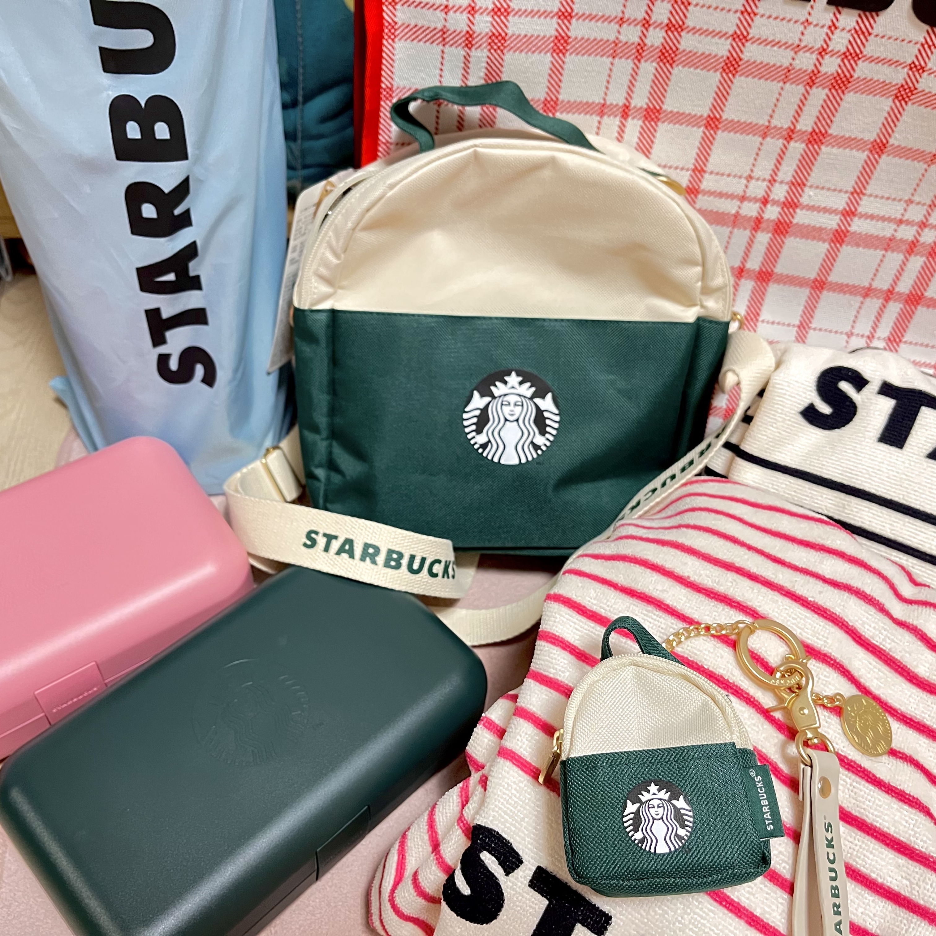 Starbucks x MINI SS Cup Holder 착용 스타일 - 4