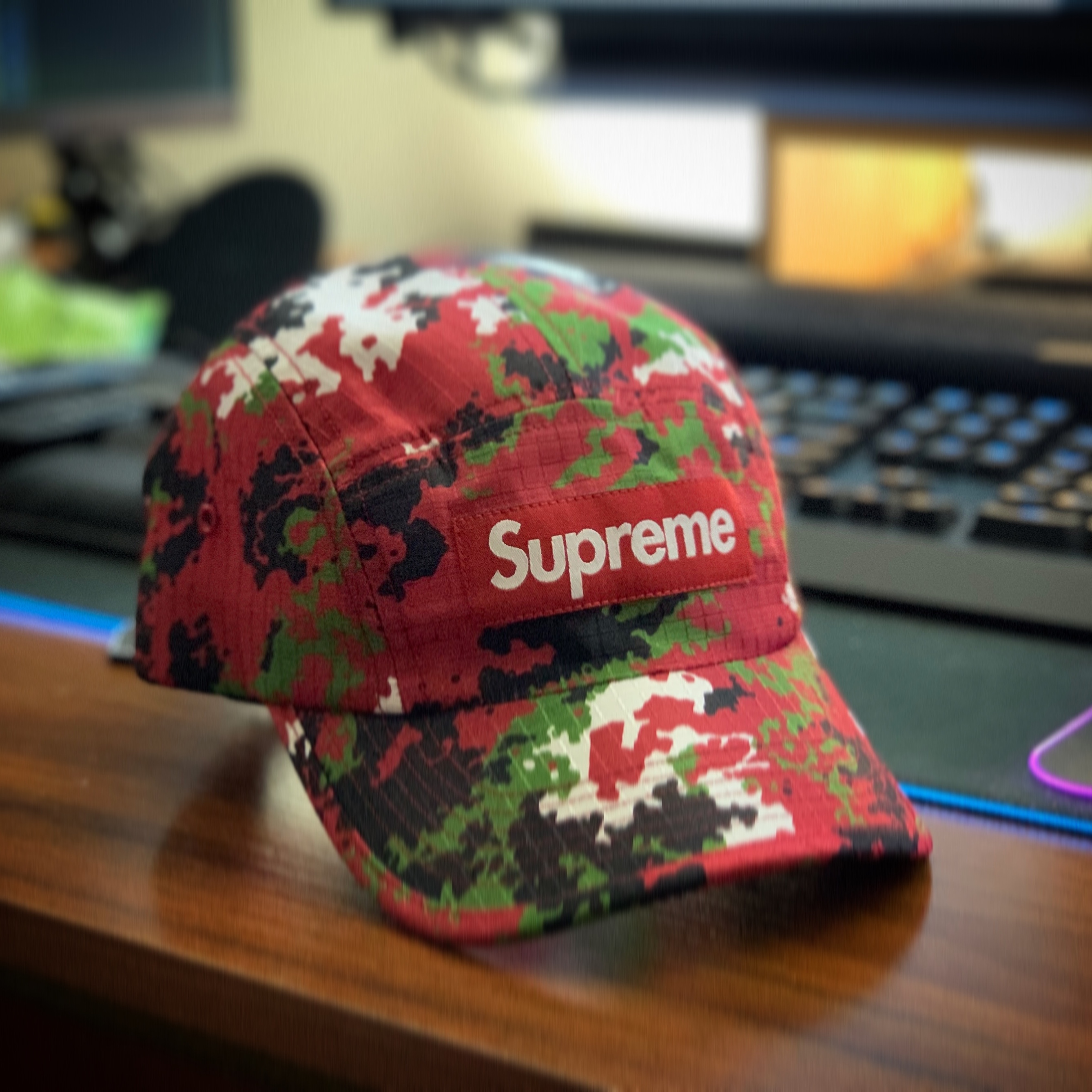 Supreme Camo Ripstop Camp Cap Red Camo - 21FW 착용 스타일