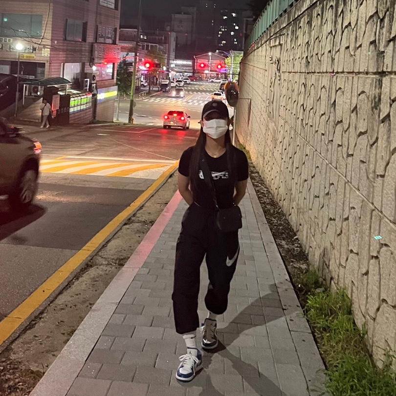 (W) Jordan 1 Low White Dark Marina Blue 착용 스타일