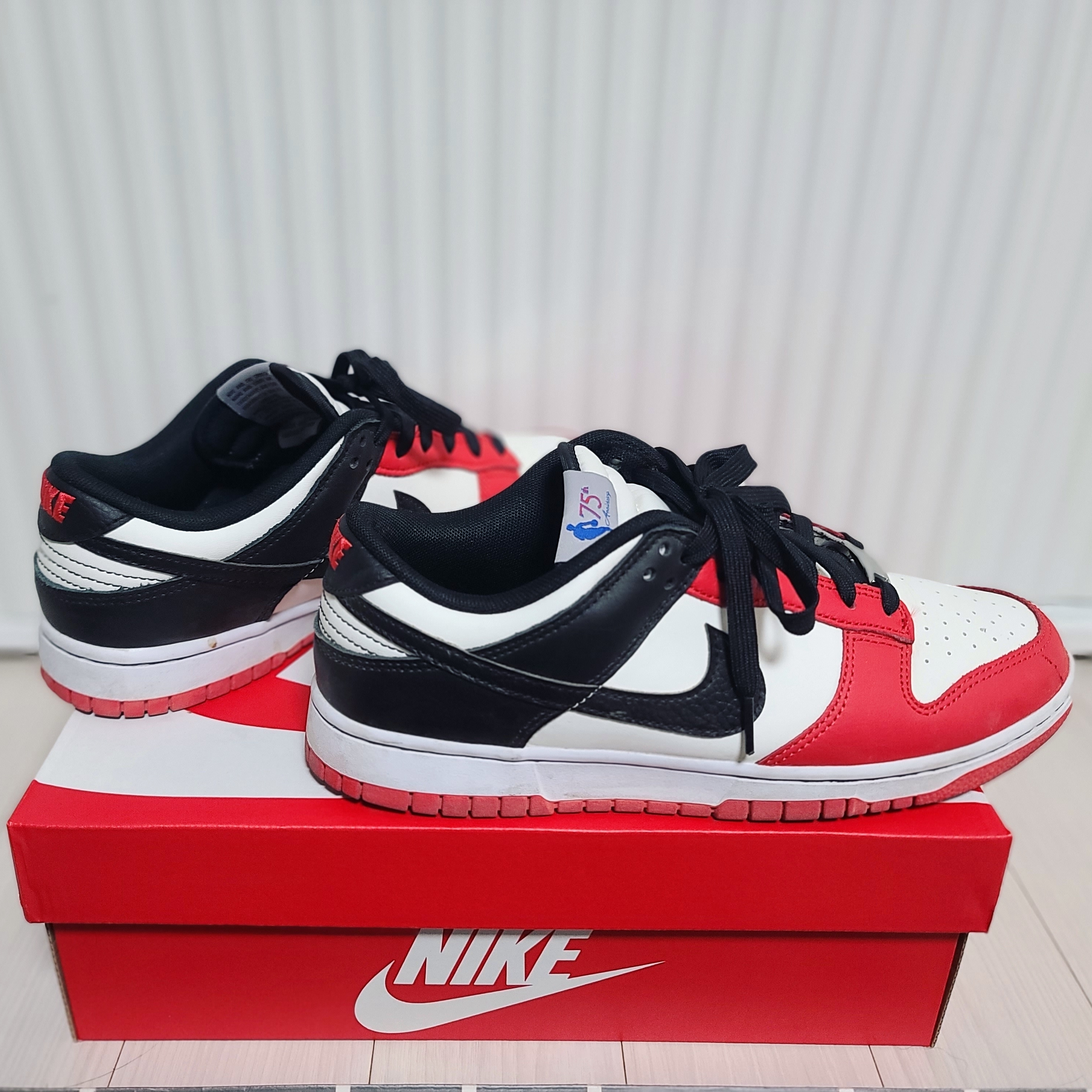 Nike x NBA Dunk Low Retro EMB Black and Chile Red 착용 스타일