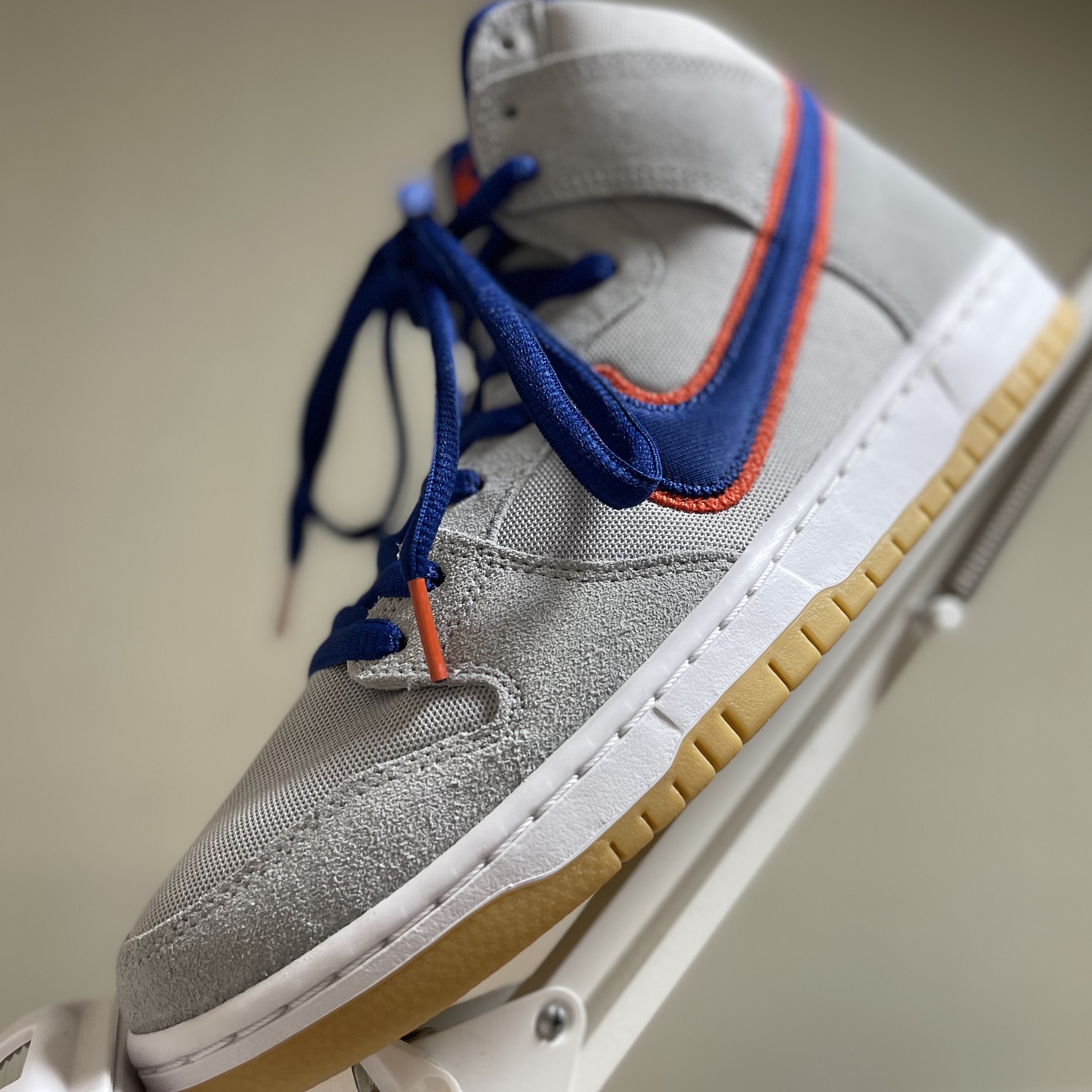 Nike SB Dunk High PRM Rush Blue and Team Orange 착용 스타일 - 2