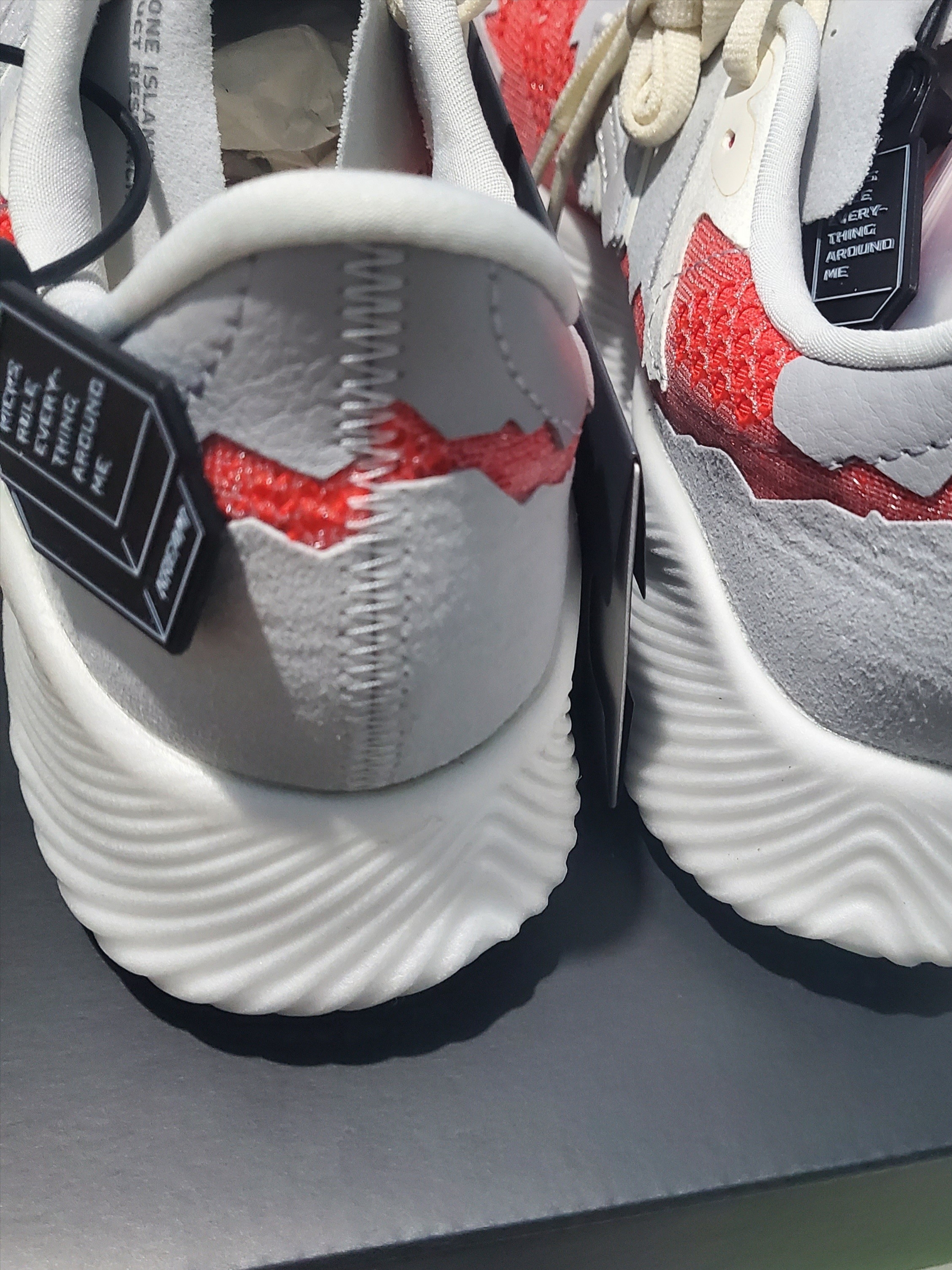 New Balance x Stone Island x Tokyo Design Studio FuelCell RC Elite v2 SI Red 착용 스타일 - 3