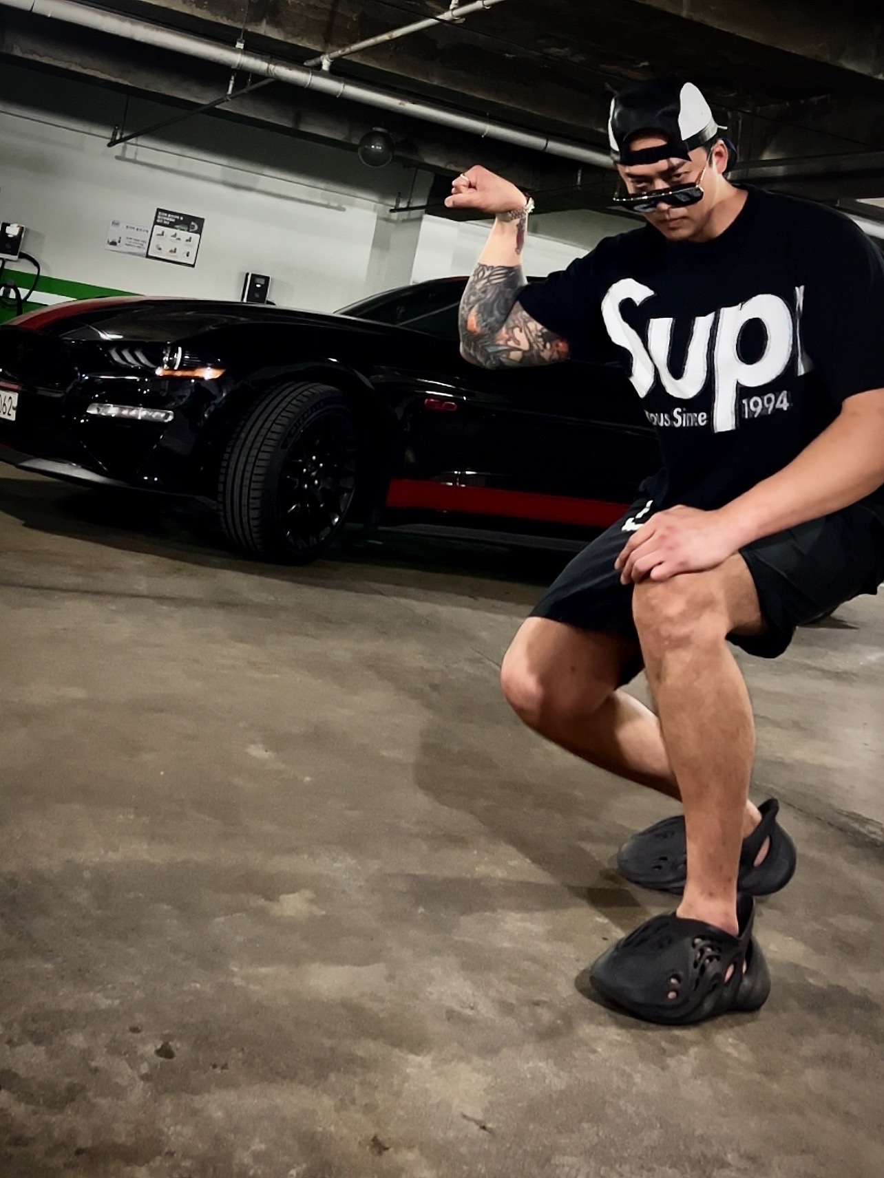 Supreme Intarsia Spellout S/S Top Black - 21SS, Stone Island B0992 Nylon Metal Stencil Print Swimming Trunk Black - 21SS 착용 스타일