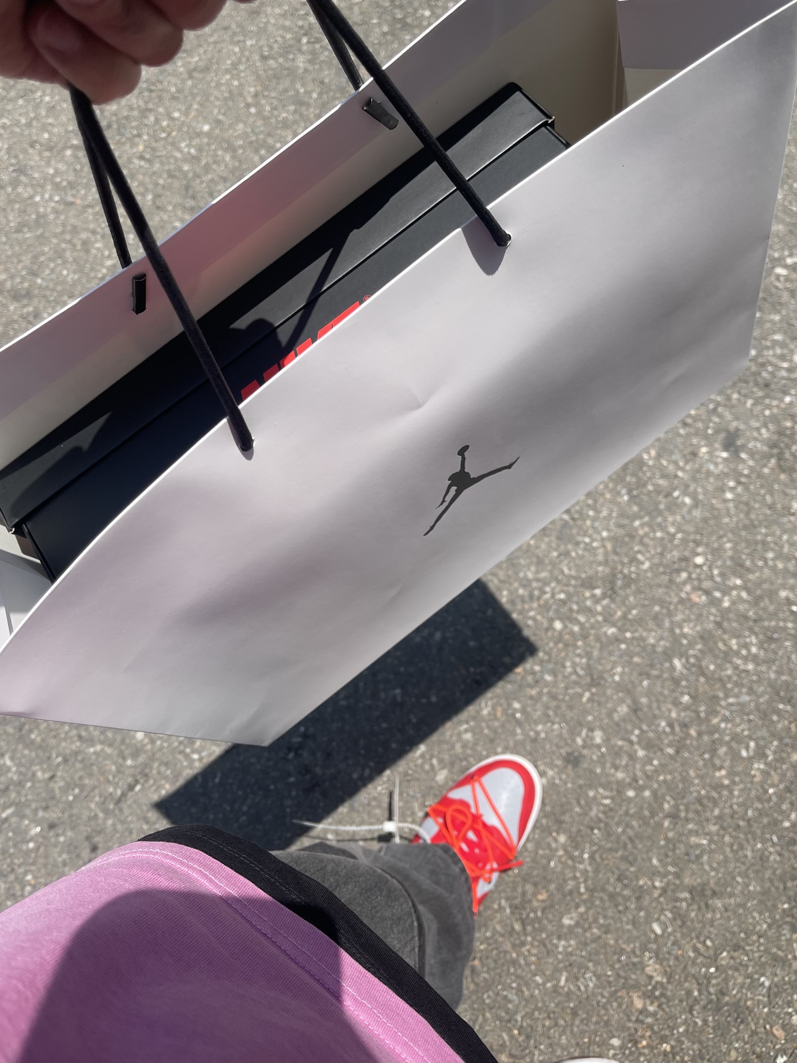 Nike x Off-White Dunk Low University Red, Our Legacy Extended Third Cut Black Grey 착용 스타일