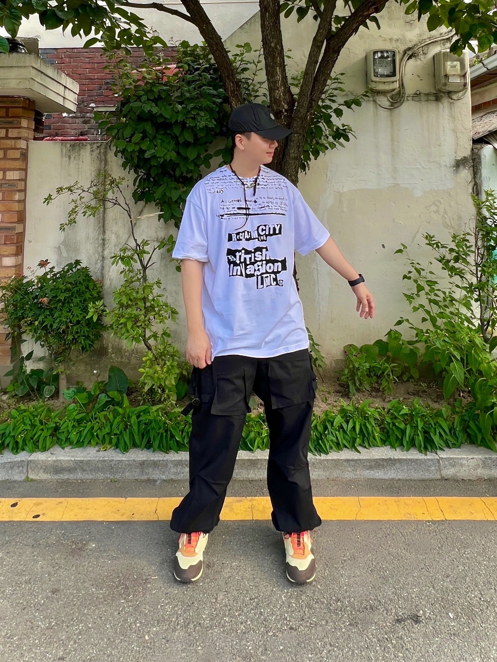 Supreme x Stone Island Painted Camo Nylon 6-Panel Black - 20FW, Nike x Travis Scott Air Max 1 Cact.us Brown 착용 스타일
