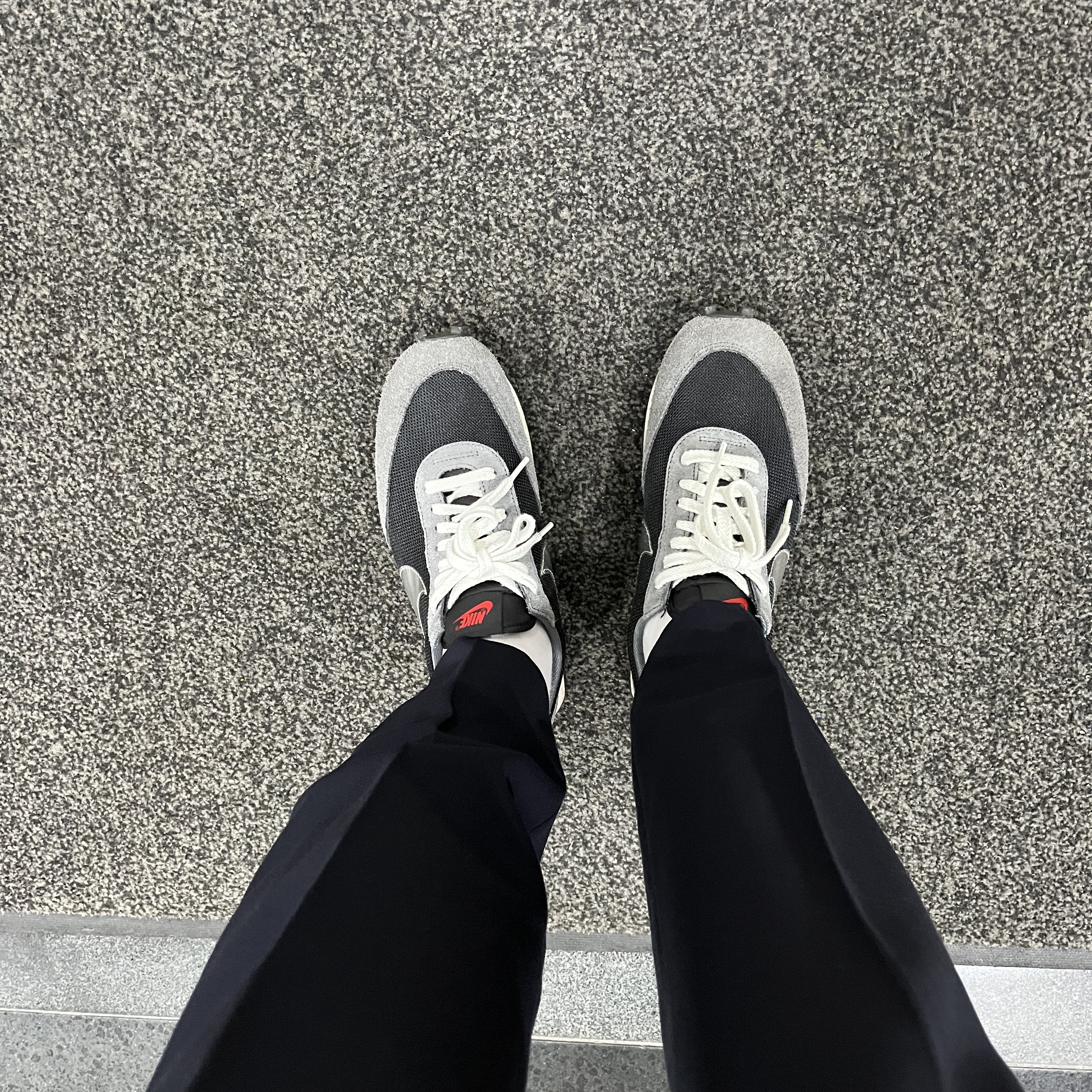 Nike Daybreak SP Black Metallic Silver 착용 스타일