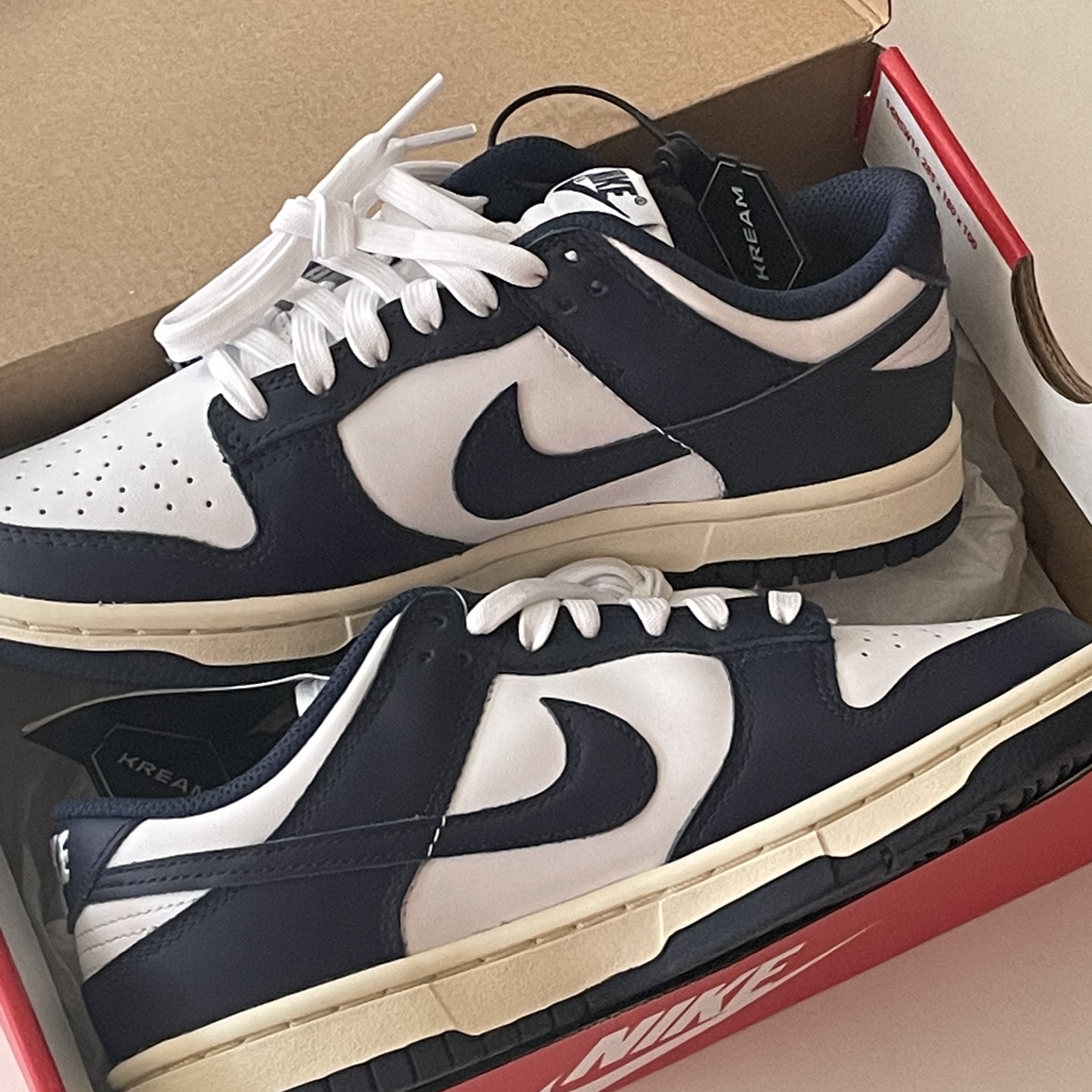 (W) Nike Dunk Low Vintage Midnight Navy 착용 스타일 - 2