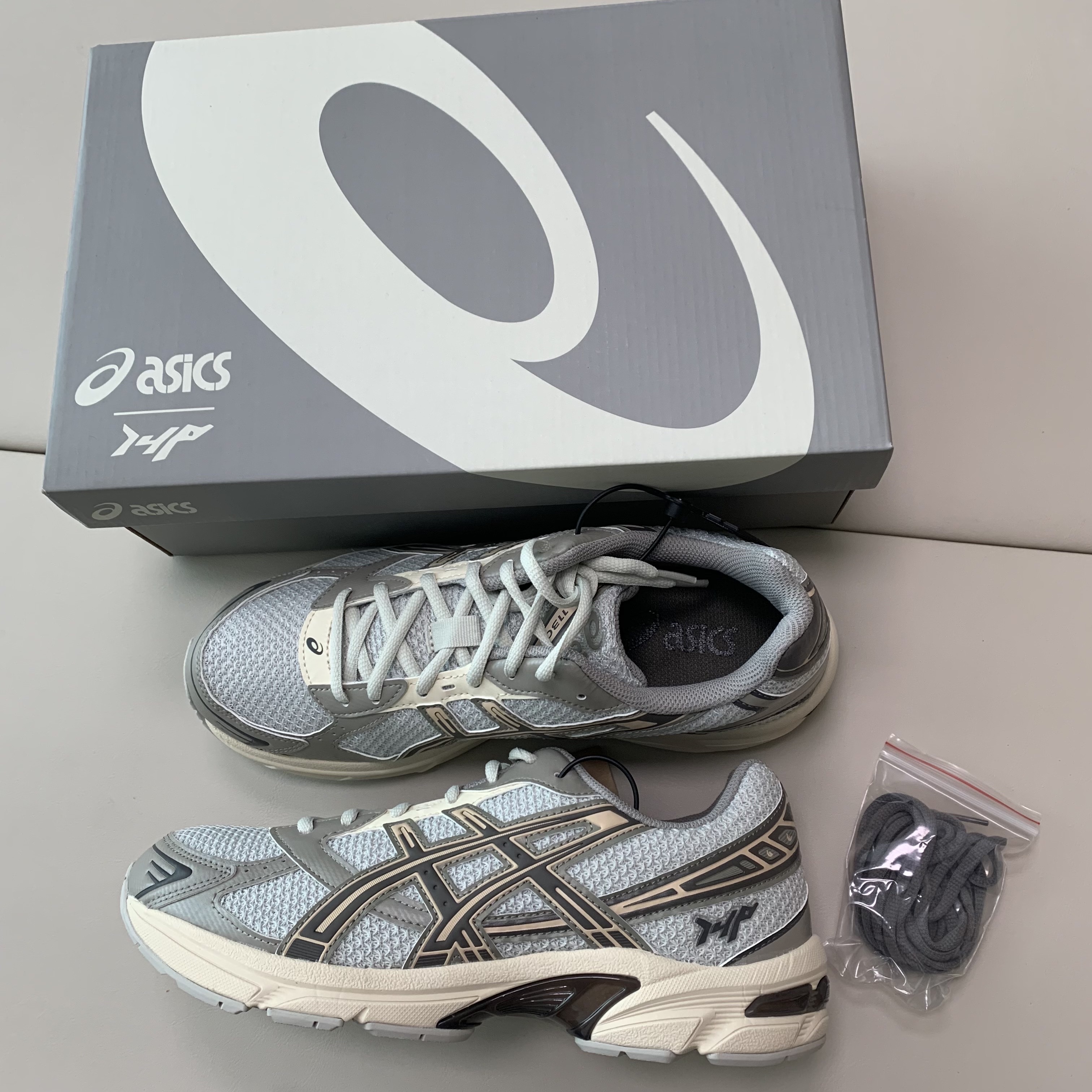 Asics x I4P Gel-1130 Glacier Grey Mink 착용 스타일 - 1