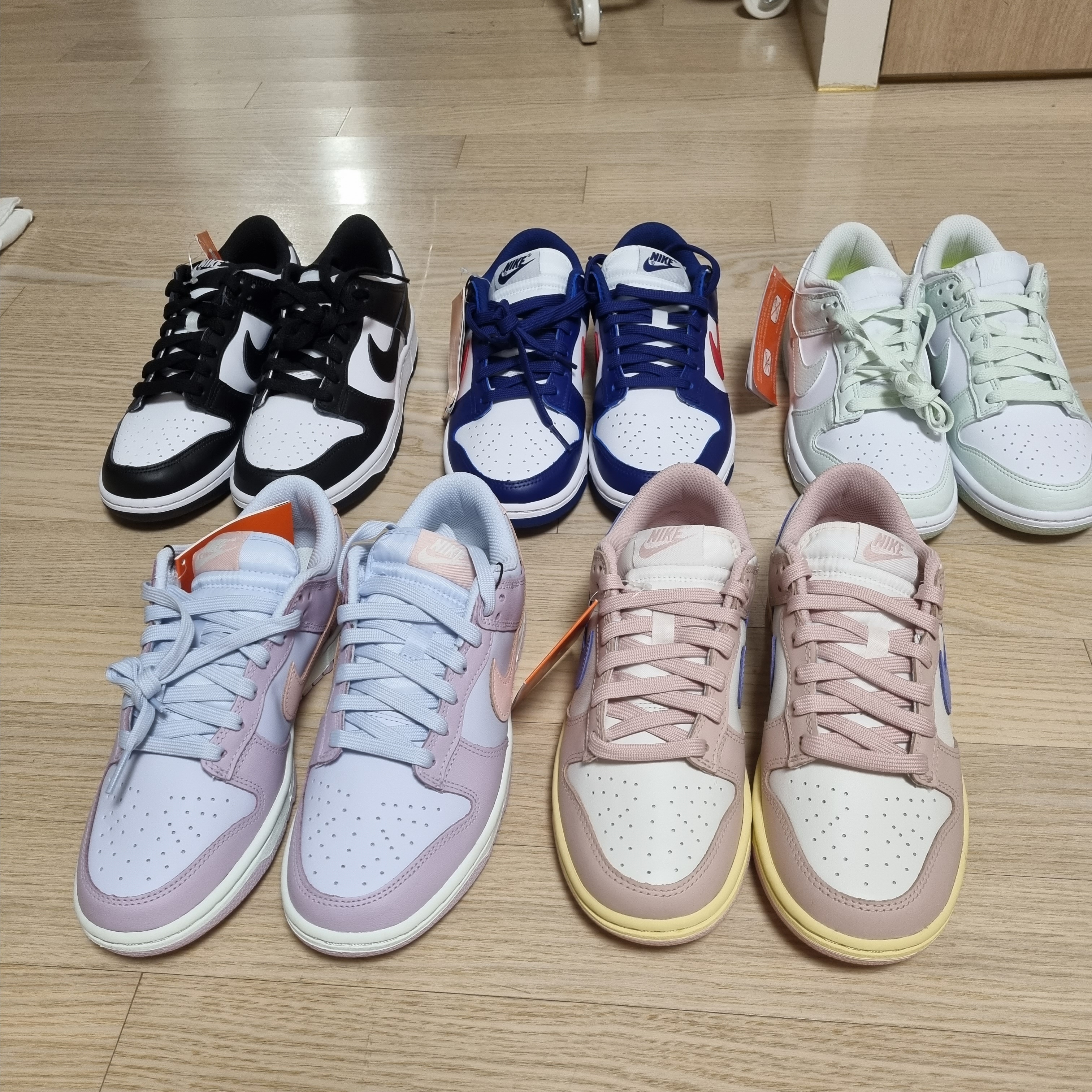 (GS) Nike Dunk Low Black, (W) Nike Dunk Low White and University Red 착용 스타일 - 3