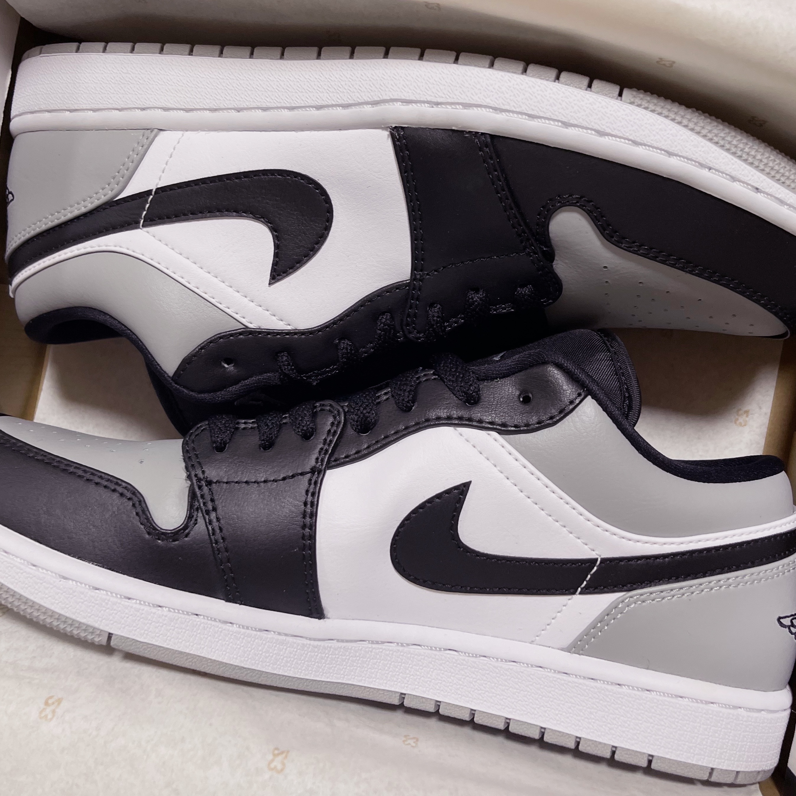 Jordan 1 Low Light Smoke Grey Black 착용 스타일