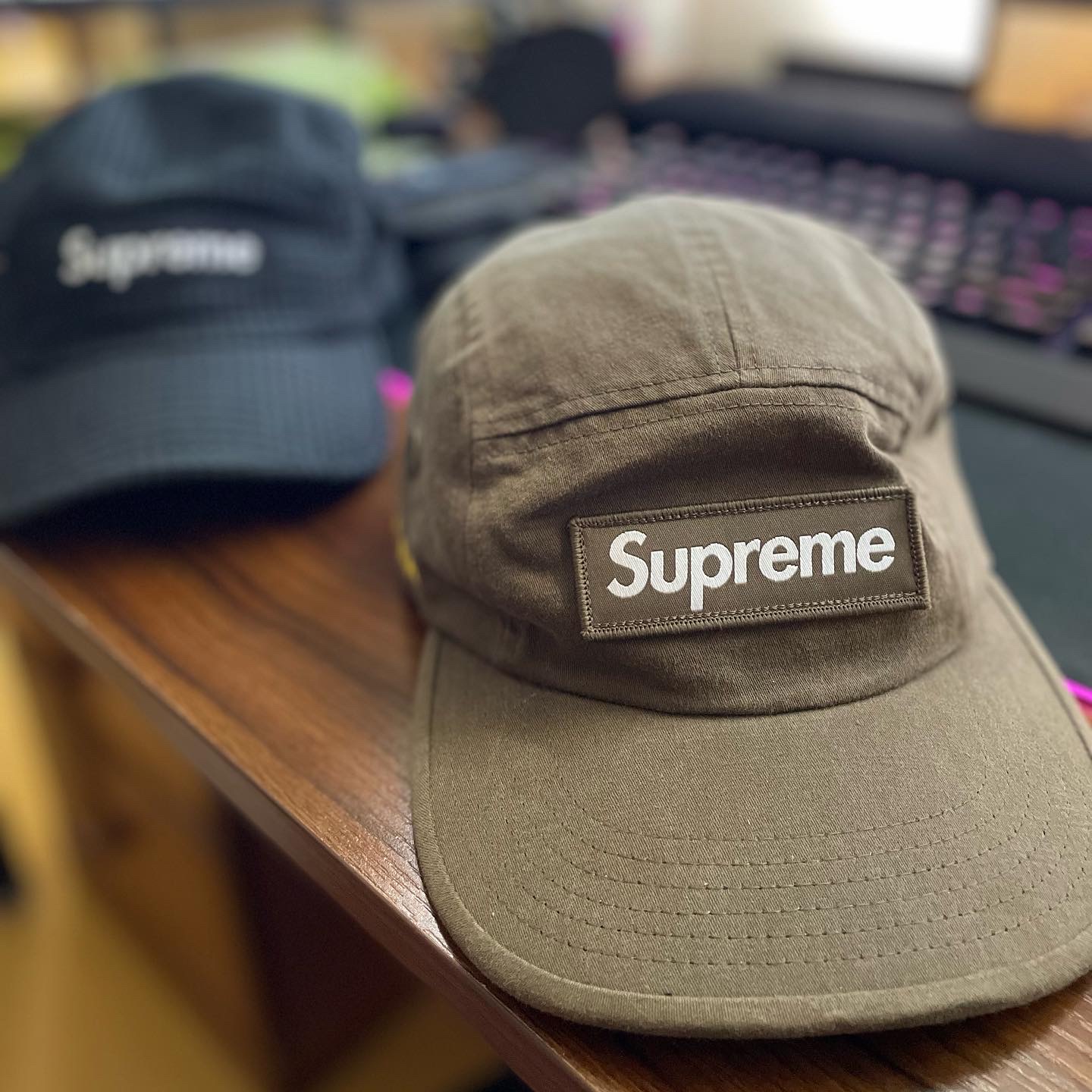 Supreme Military Camp Cap Brown - 22SS 착용 스타일