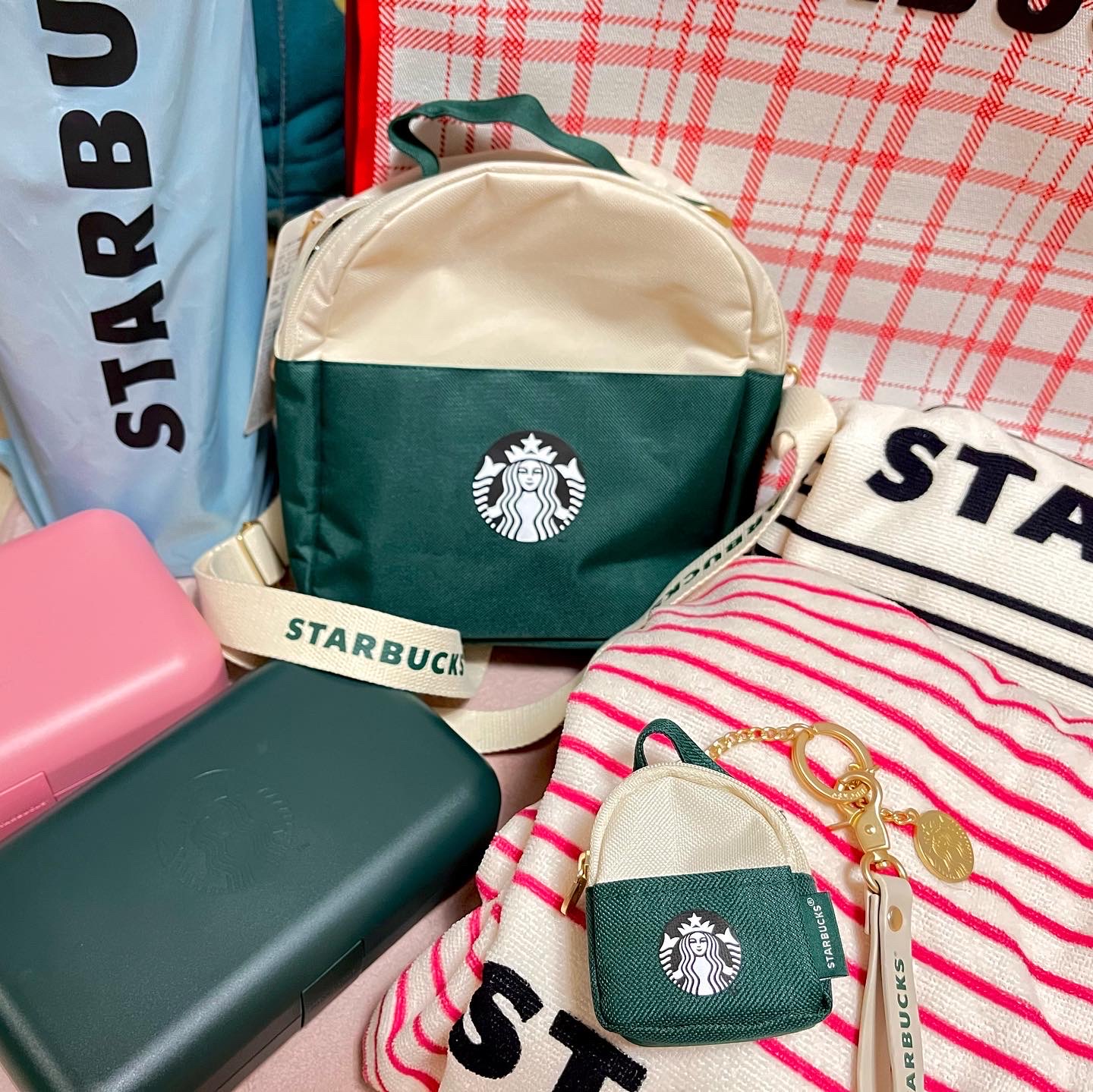 Starbucks x MINI SS Cup Holder 착용 스타일 - 2