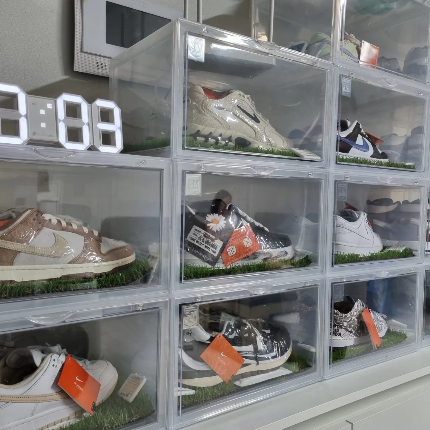 Nike x Stussy Air Zoom Spiridon Cage 2 Fossil, Nike x Peaceminusone Air Force 1 Low Para-Noise 착용 스타일 - 4