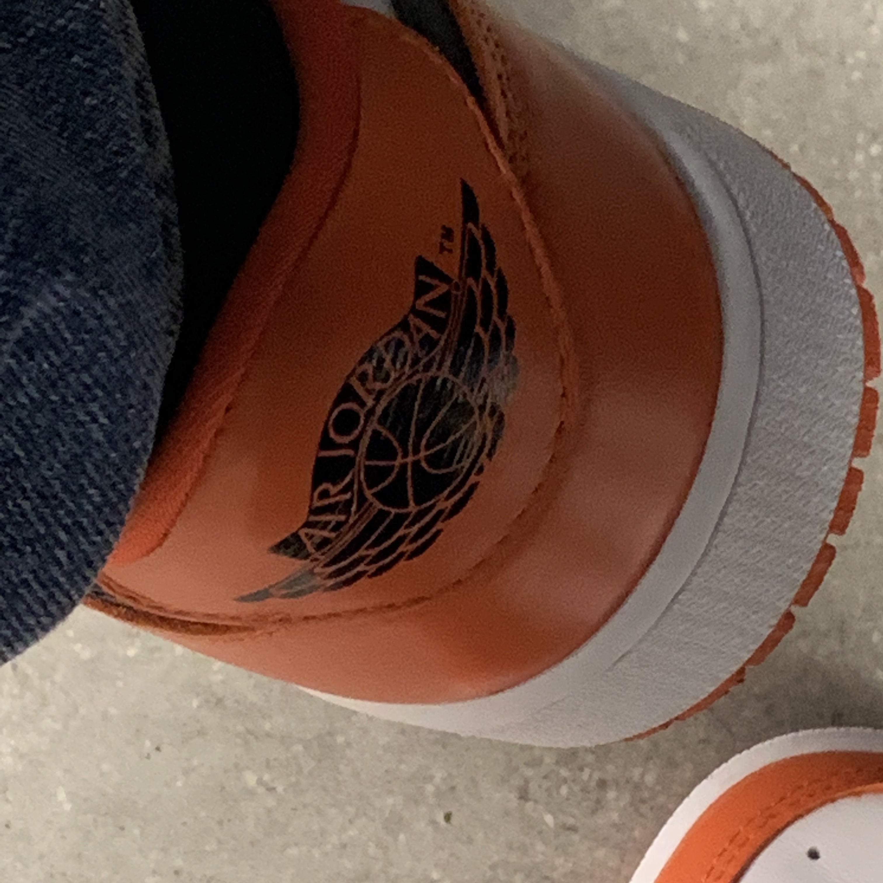 Jordan 1 Low OG Starfish 착용 스타일 - 4