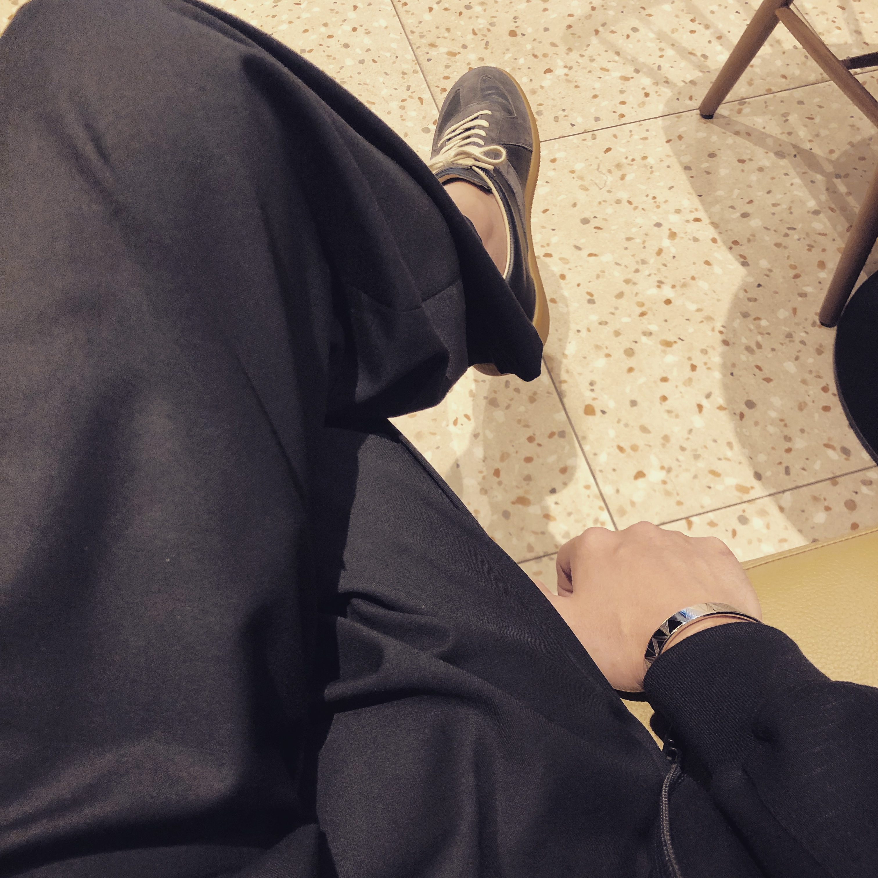 Maison Margiela Calfskin Replica Sneakers Black 착용 스타일
