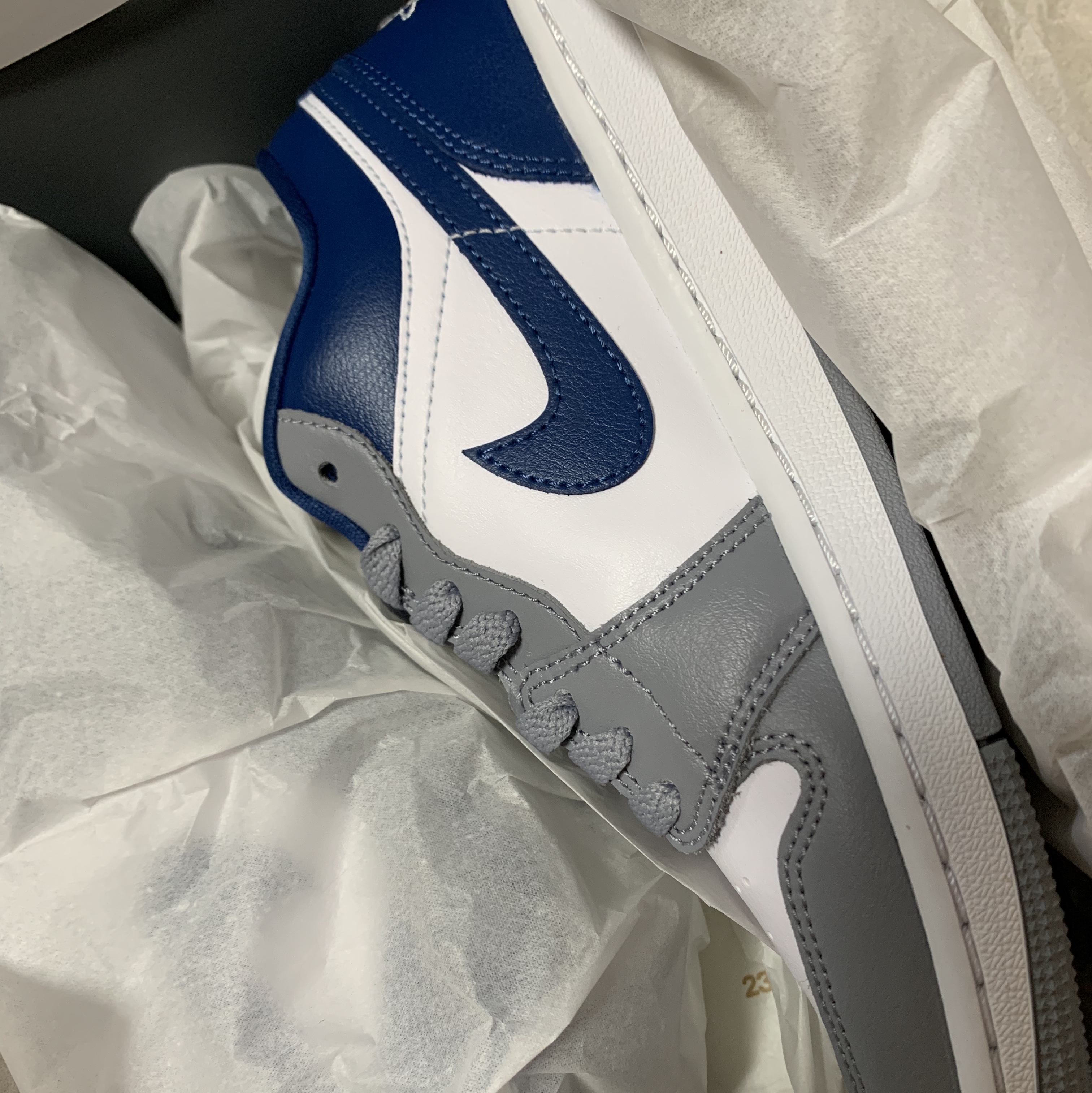 (W) Jordan 1 Low White Grey Blue 착용 스타일