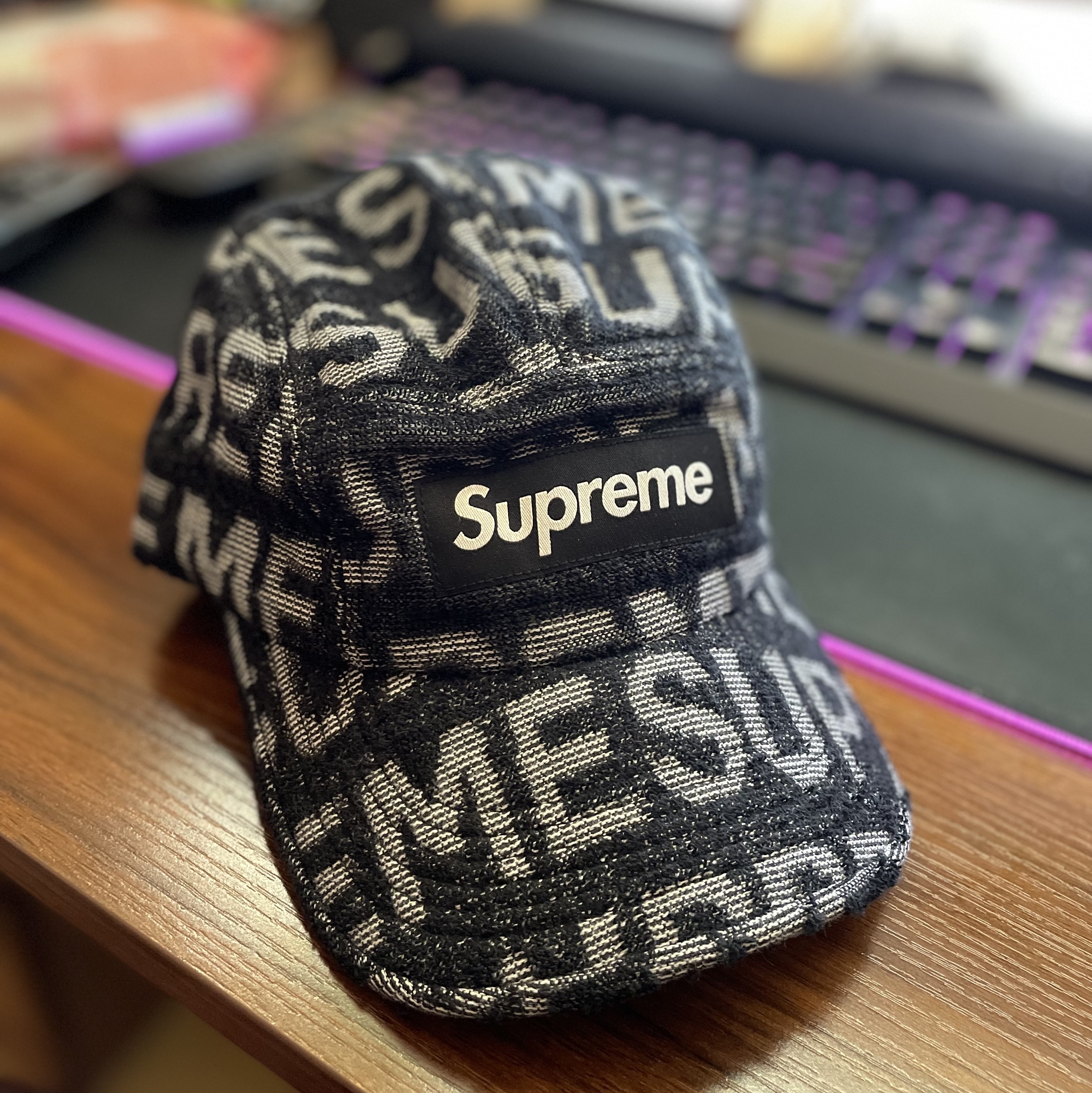 Supreme Terry Spellout Camp Cap Black - 22SS 착용 스타일