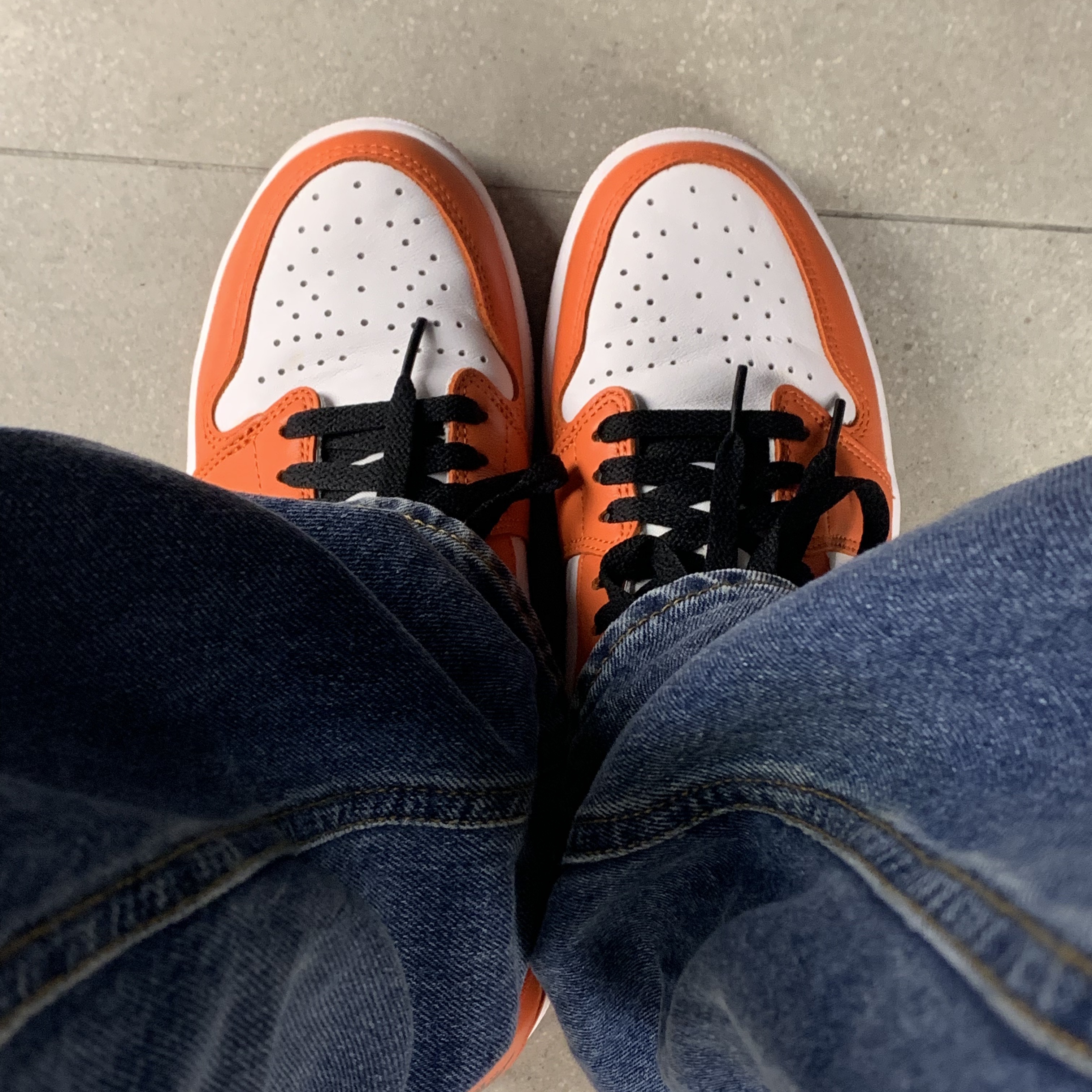 Jordan 1 Low OG Starfish 착용 스타일 - 1