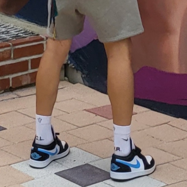 (W) Jordan 1 Low Black University Blue 착용 스타일 - 5