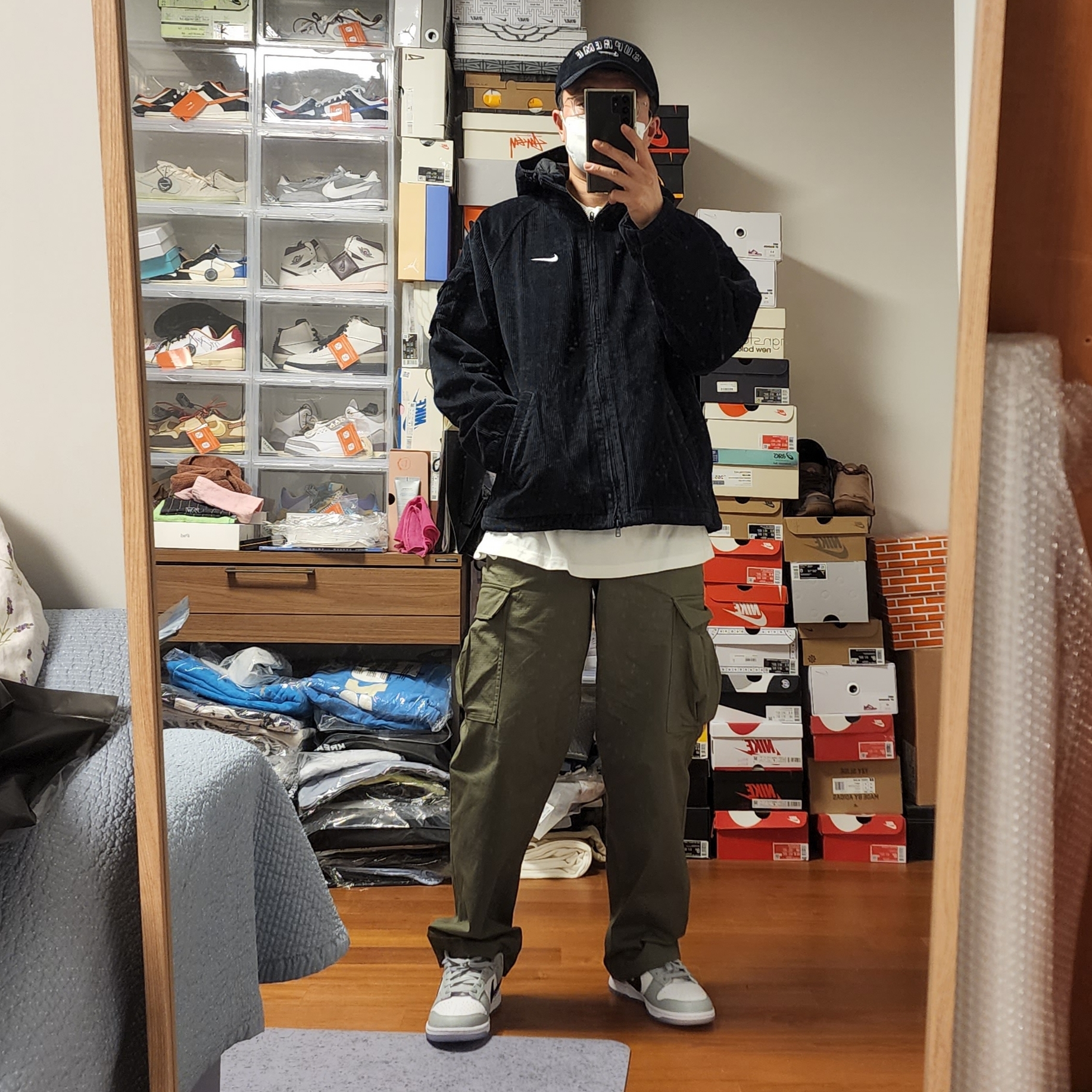 Supreme x Nike Arc Corduroy Hooded Jacket Black - 22SS, Supreme x Nike Arc Corduroy 6-Panel Black - 22SS 착용 스타일 - 3