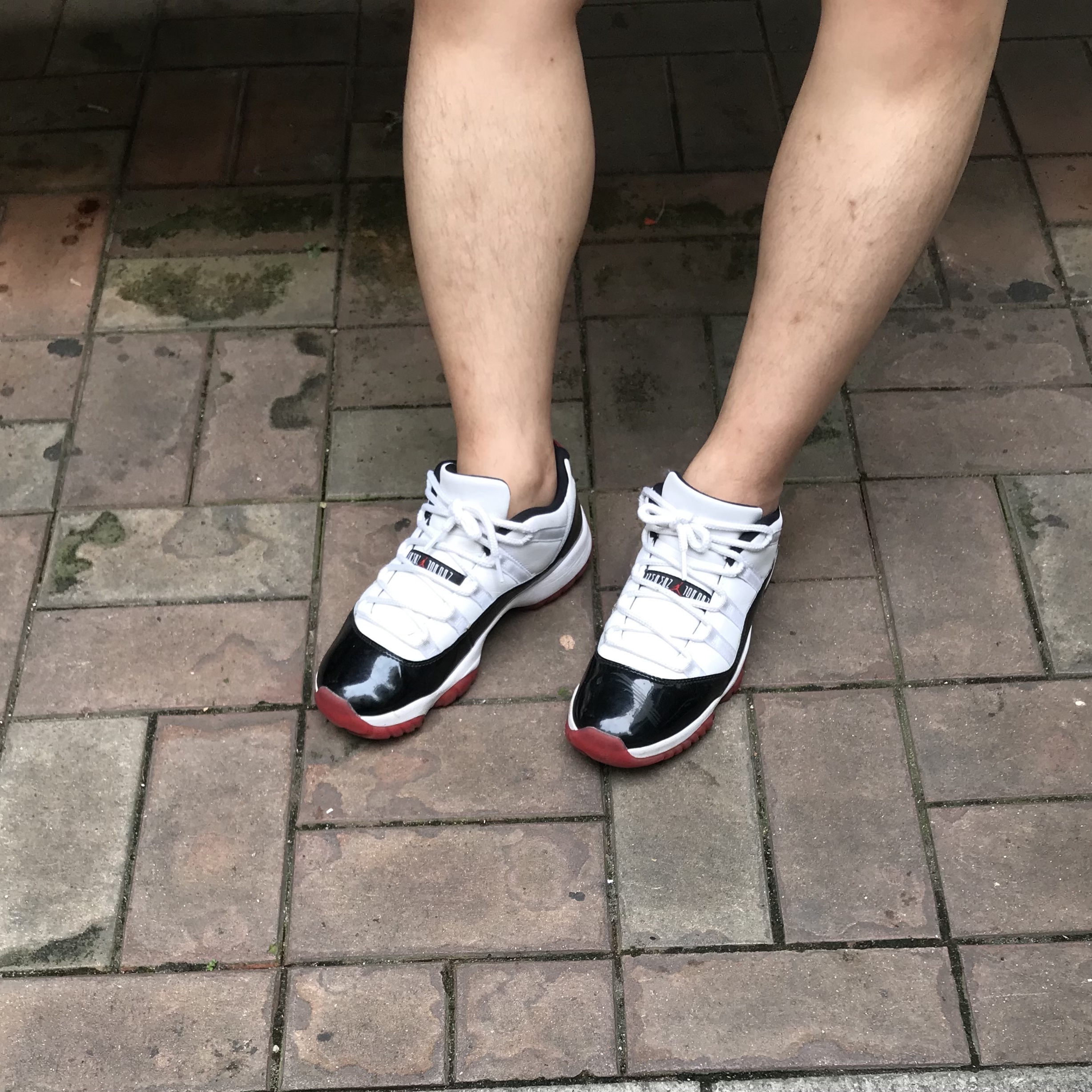 Jordan 11 Retro Low Concord Bred 착용 스타일