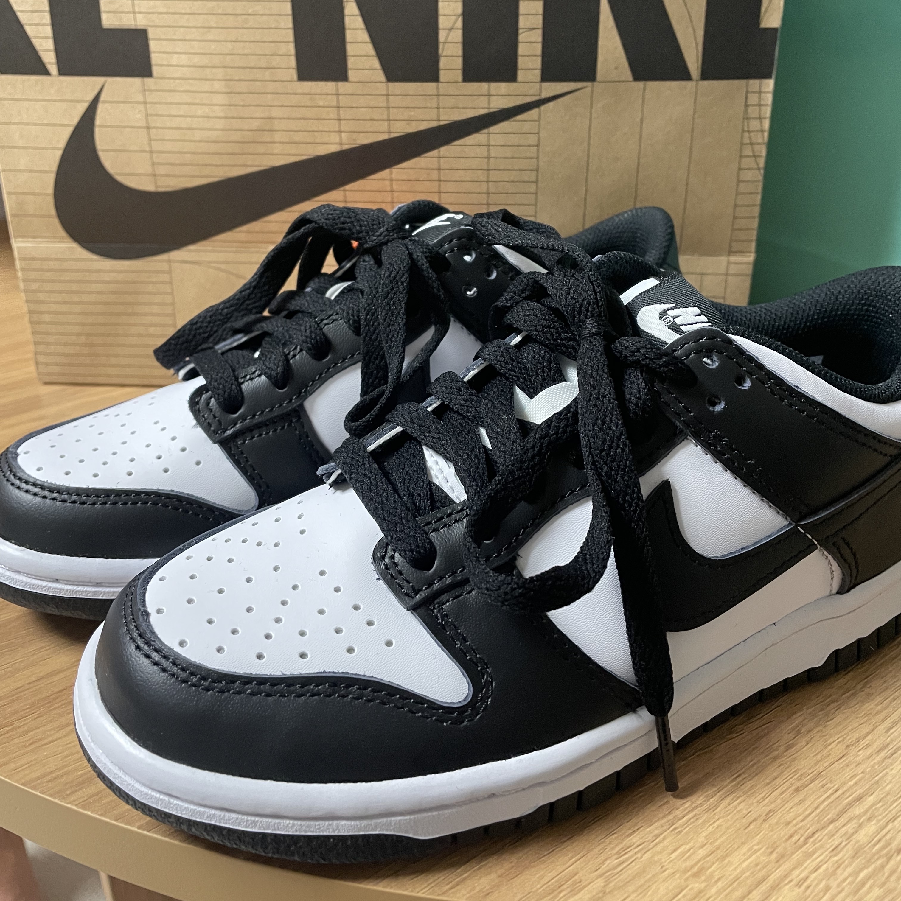 (GS) Nike Dunk Low Black 착용 스타일
