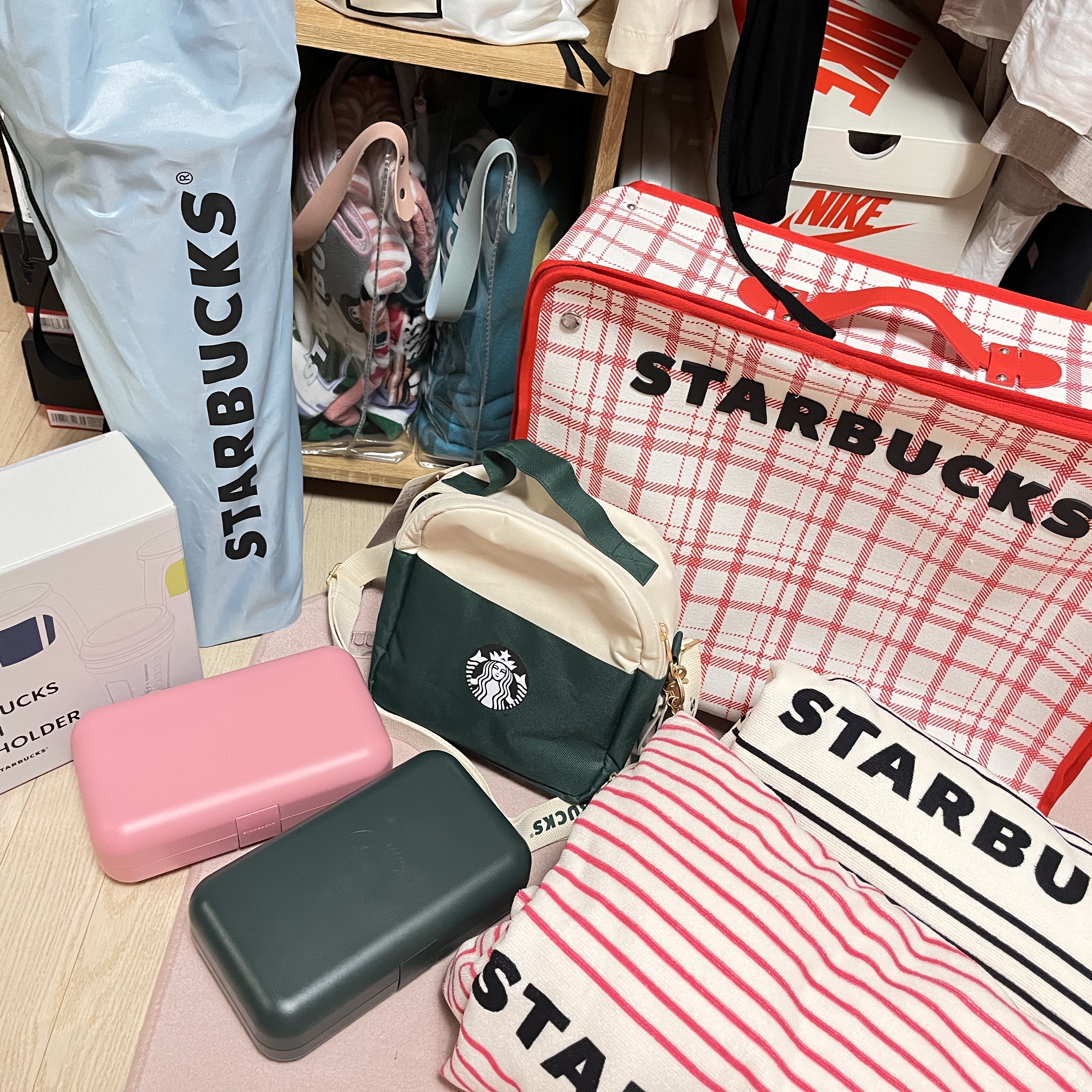 Starbucks x MINI SS Cup Holder 착용 스타일 - 3
