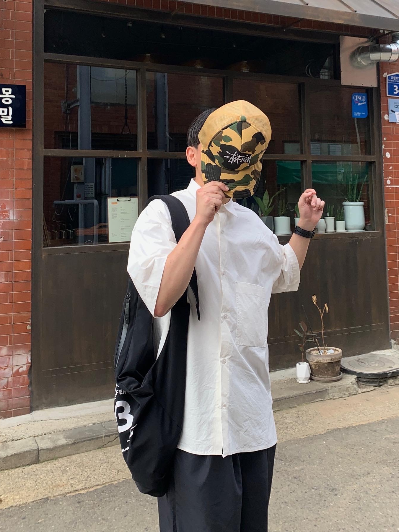 Stussy x BAPE Trucker Cap Yellow 착용 스타일 - 4