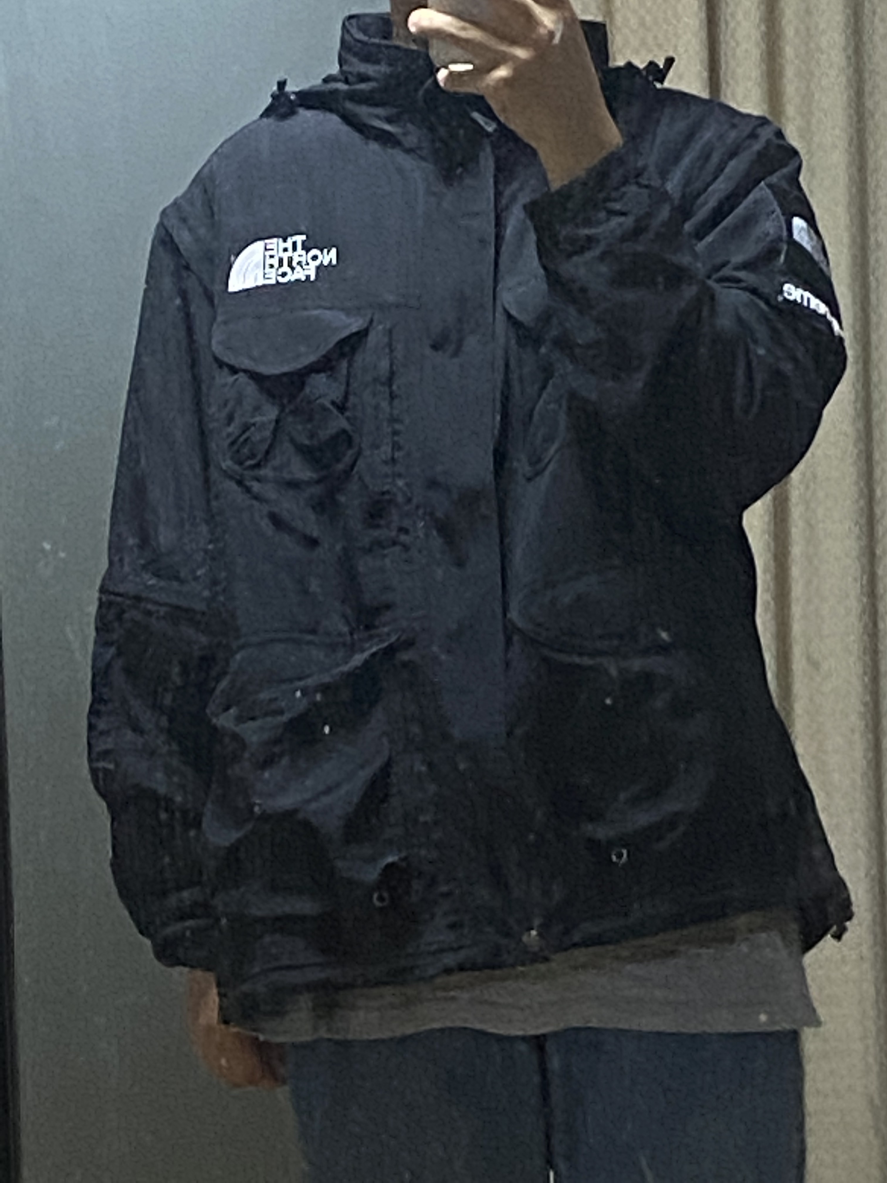 Supreme x The North Face Trekking Convertible Jacket Black - 22SS, Supreme x Nike Arc Corduroy Hooded Jacket Black - 22SS 착용 스타일 - 1