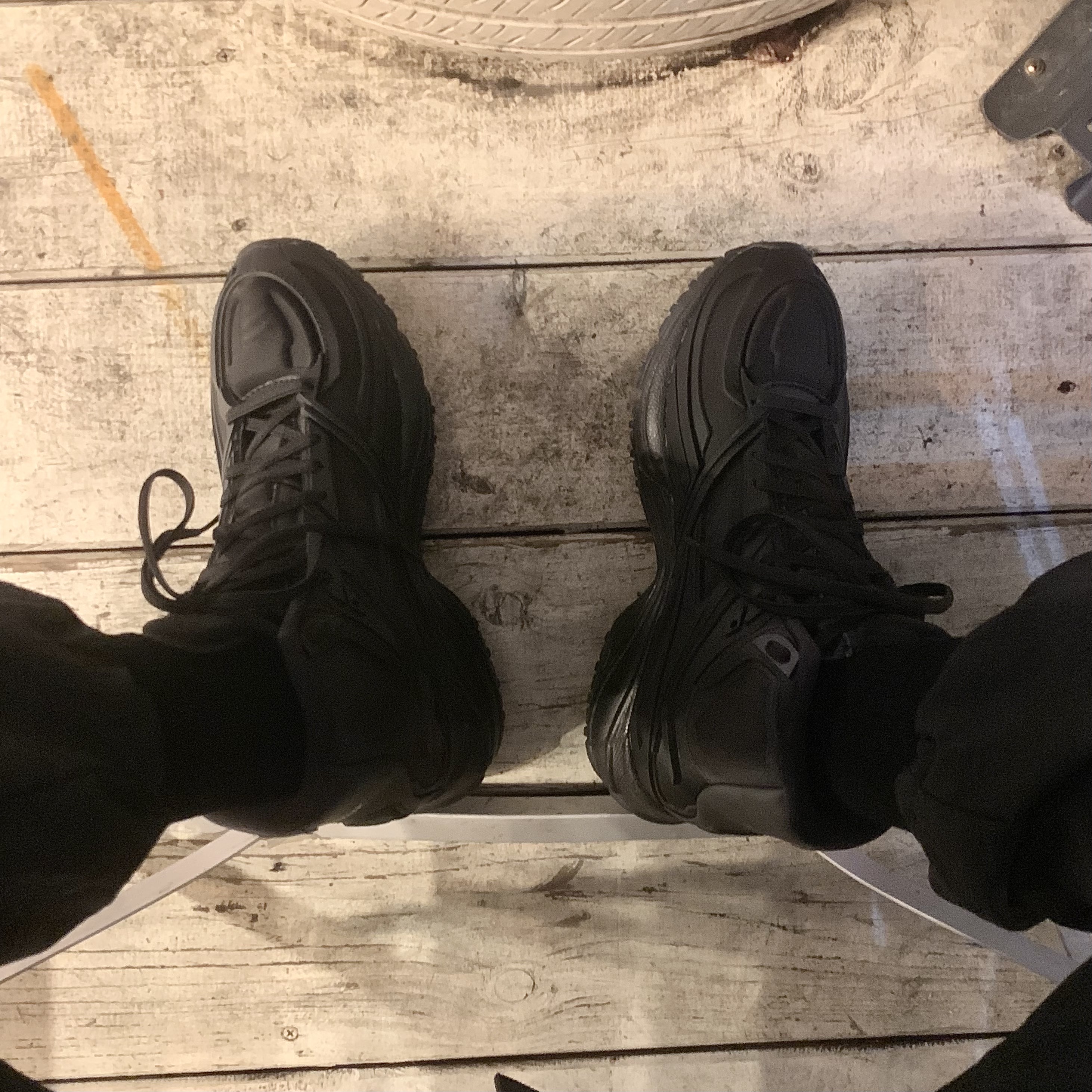 Reebok x Kanghyuk Premier Road Modern Mid Black 착용 스타일