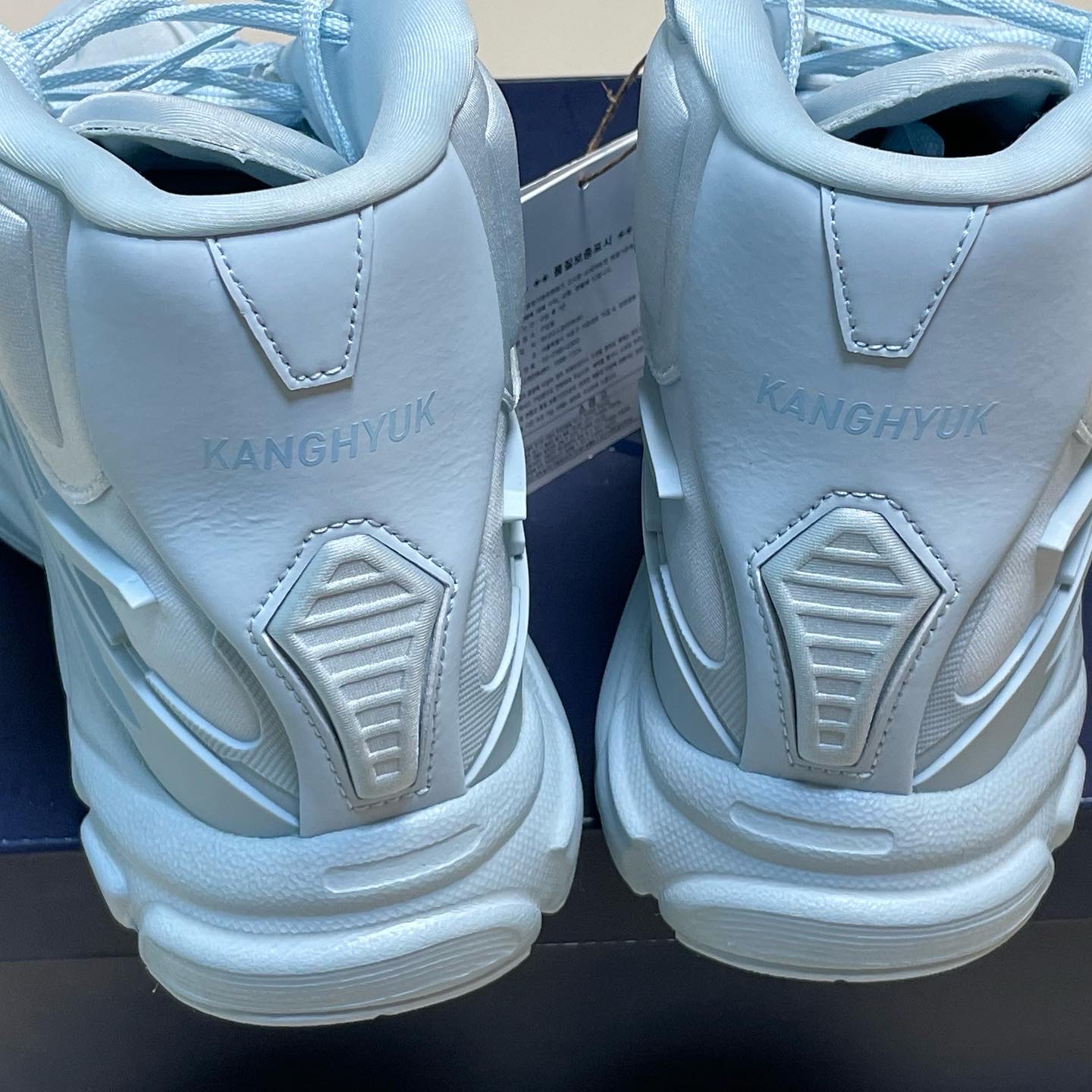 Reebok x Kanghyuk Premier Road Modern Mid Light Blue 착용 스타일 - 2