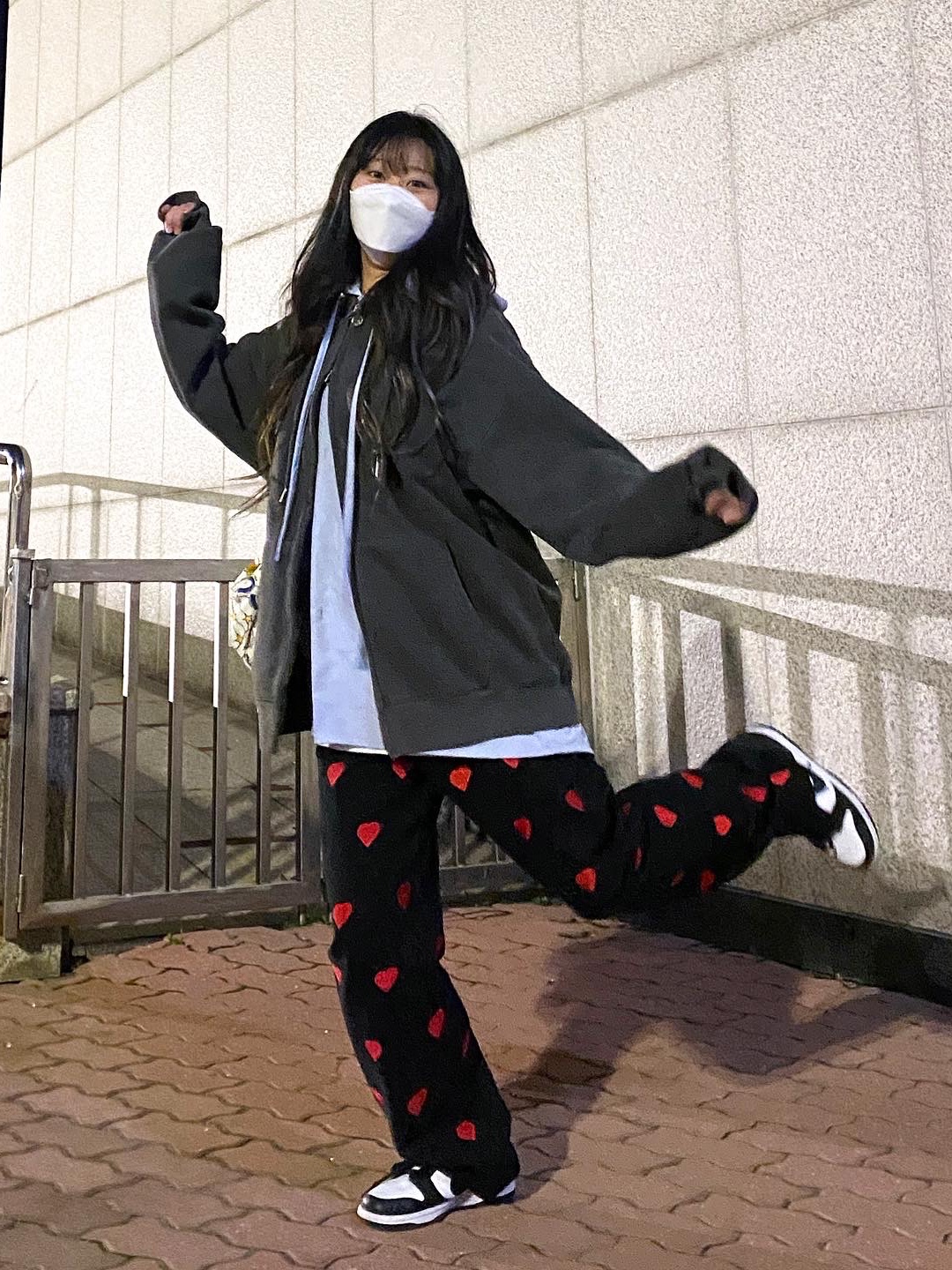 (W) Nike Dunk Low Black 착용 스타일 - 1