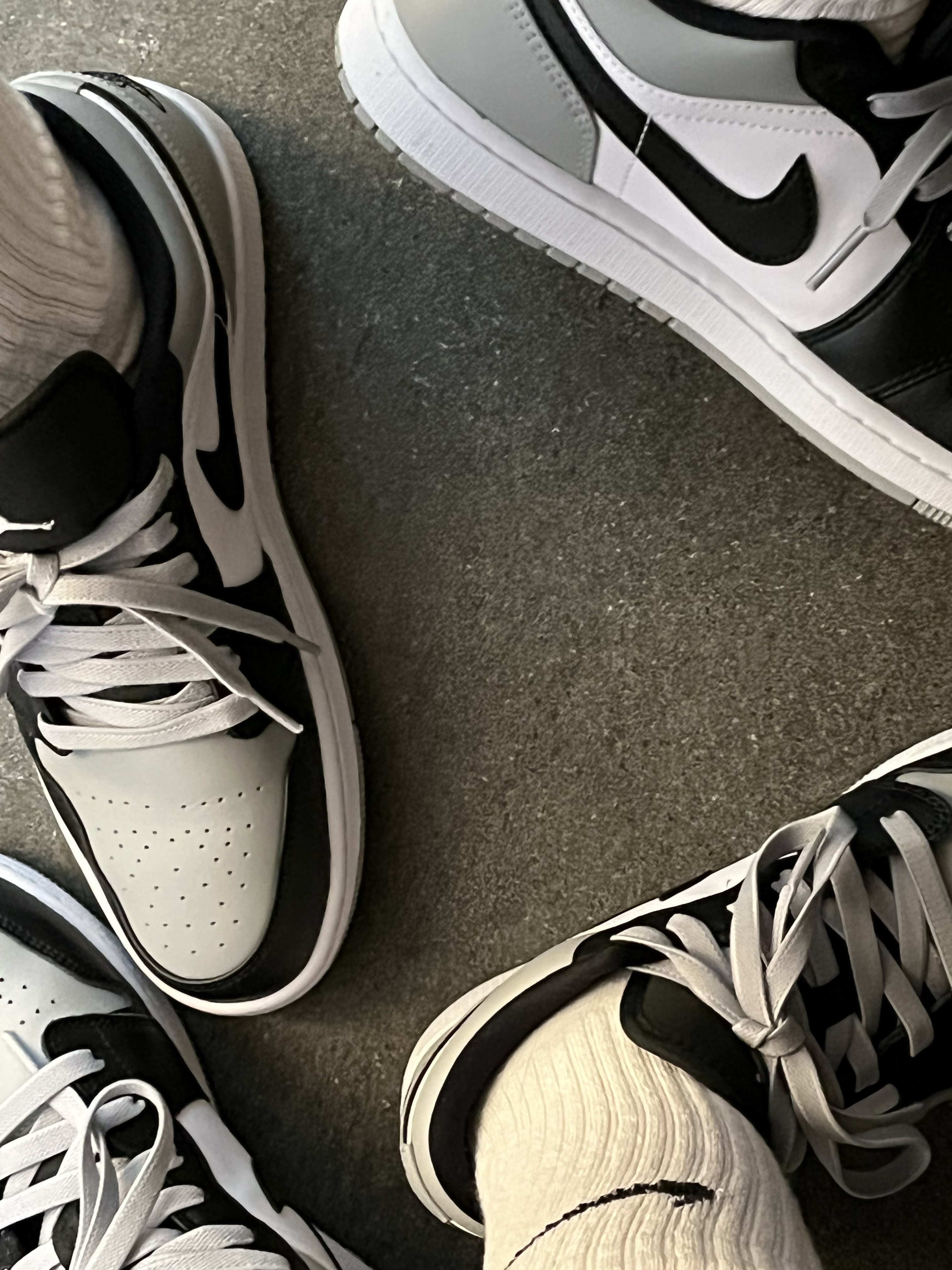 Jordan 1 Low Light Smoke Grey Black 착용 스타일