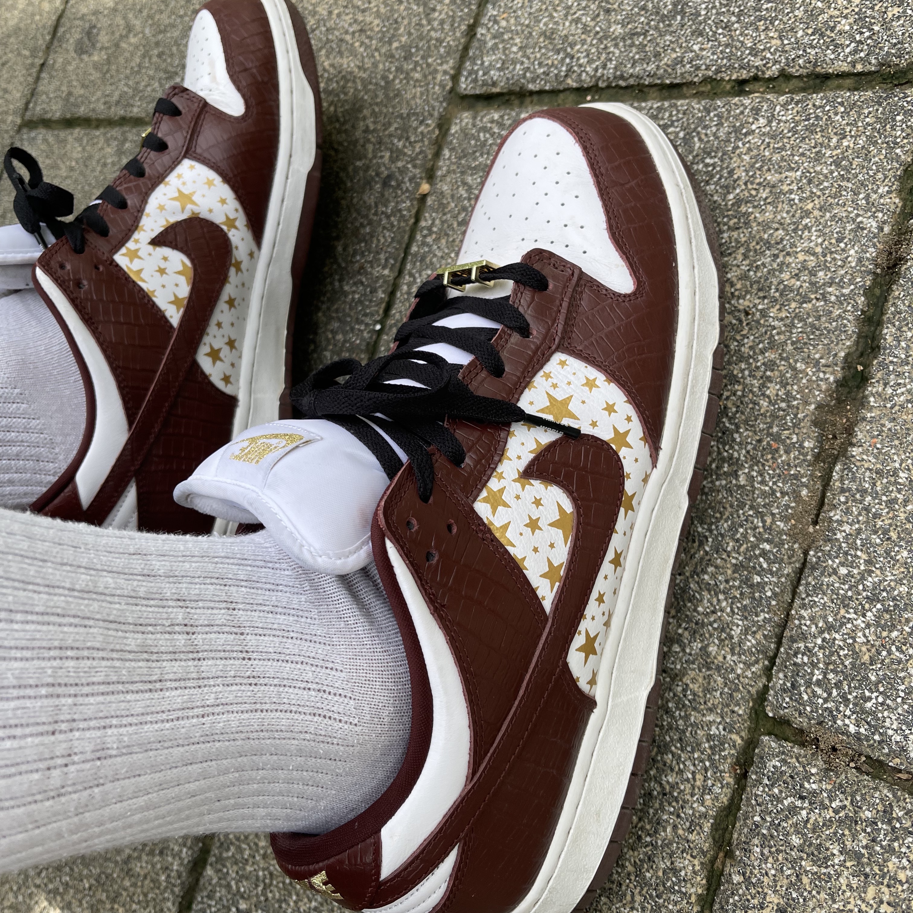 Nike x Supreme SB Dunk Low Barkroot Brown 착용 스타일 - 3