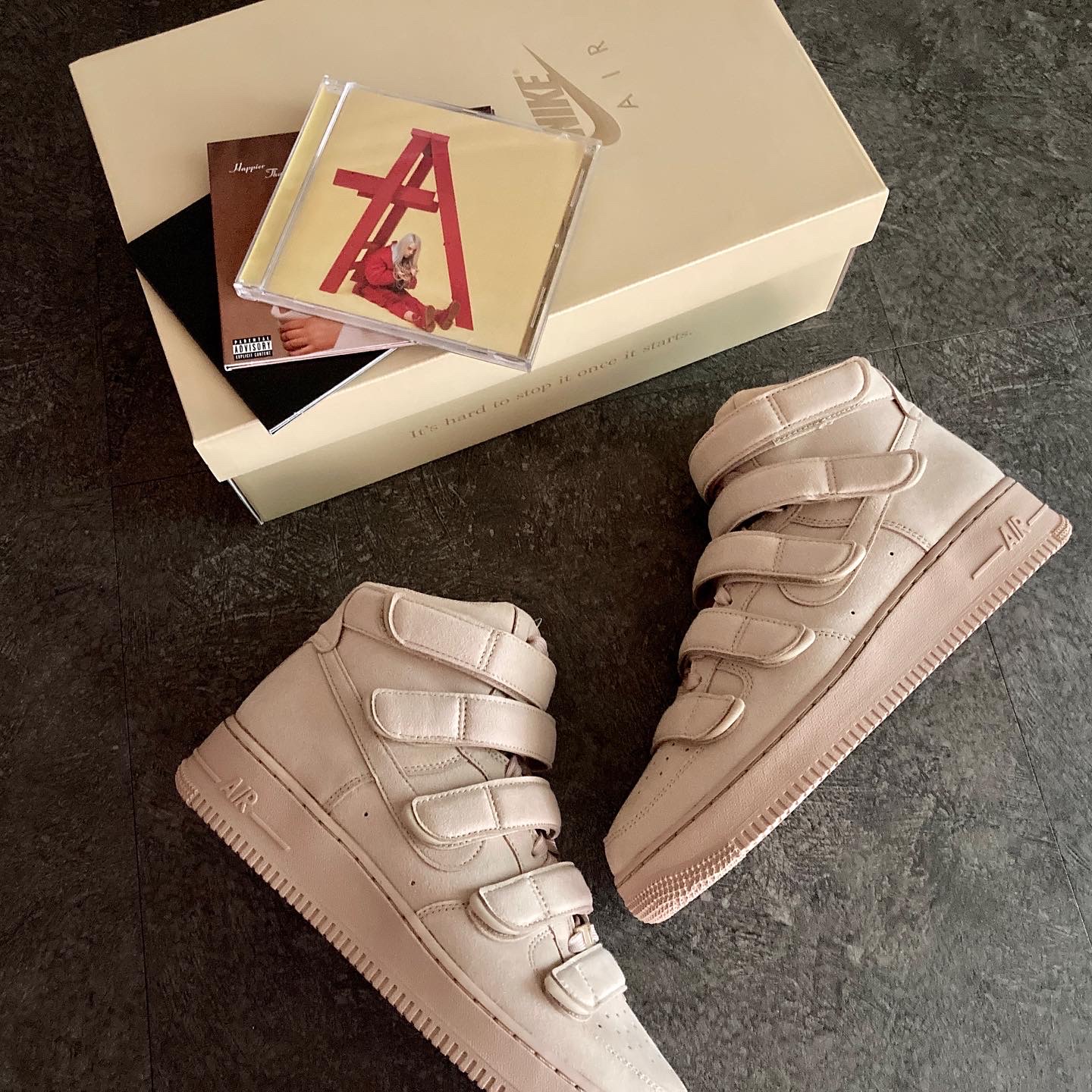 Nike x Billie Eilish Air Force 1 High '07 SP Mushroom, Nike x Billie Eilish NRG Fleece Hoodie Mushroom - Asia 착용 스타일 - 2