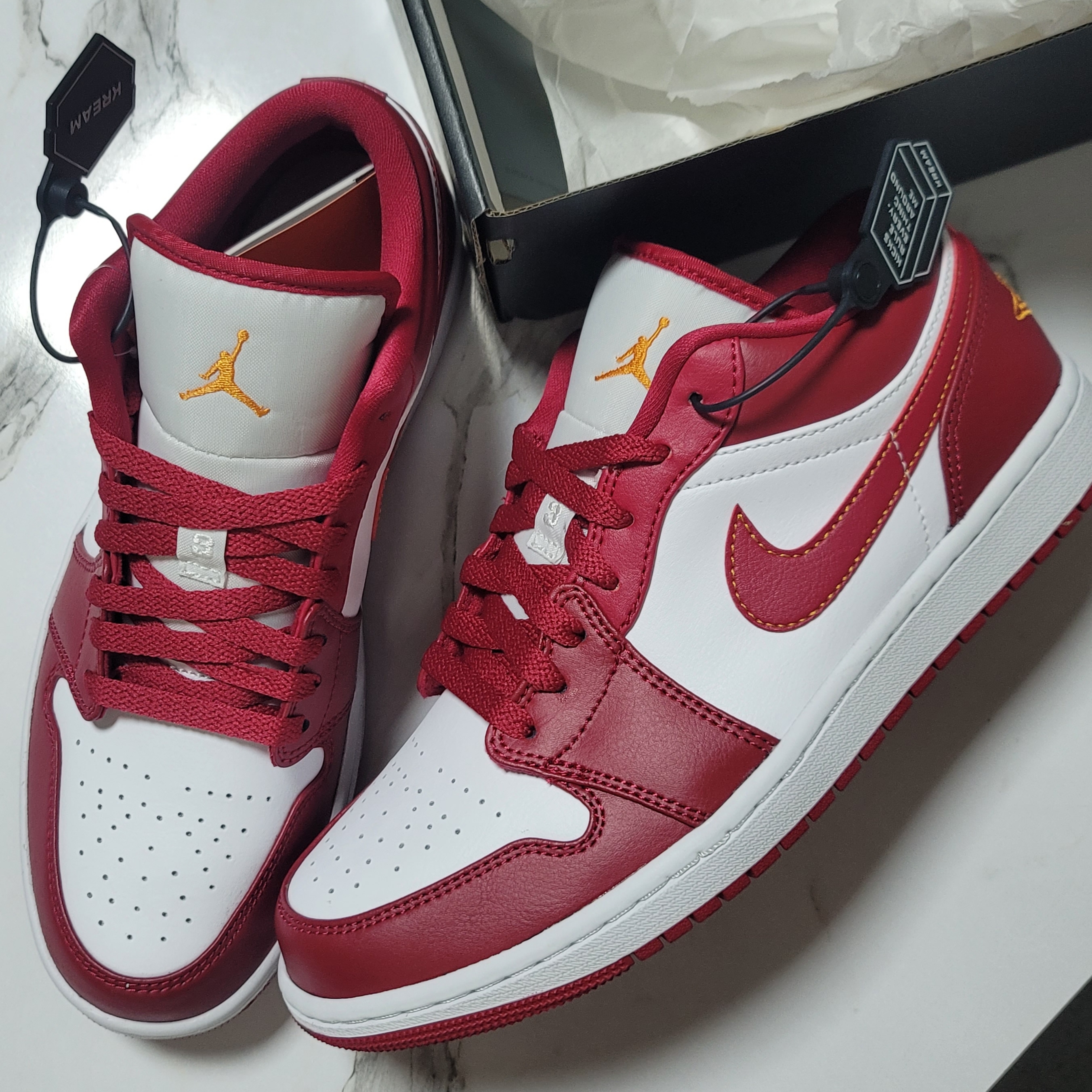 Jordan 1 Low Cardinal Red 착용 스타일