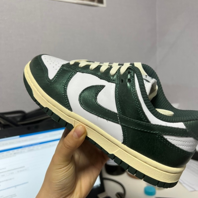 (W) Nike Dunk Low Vintage Green 착용 스타일
