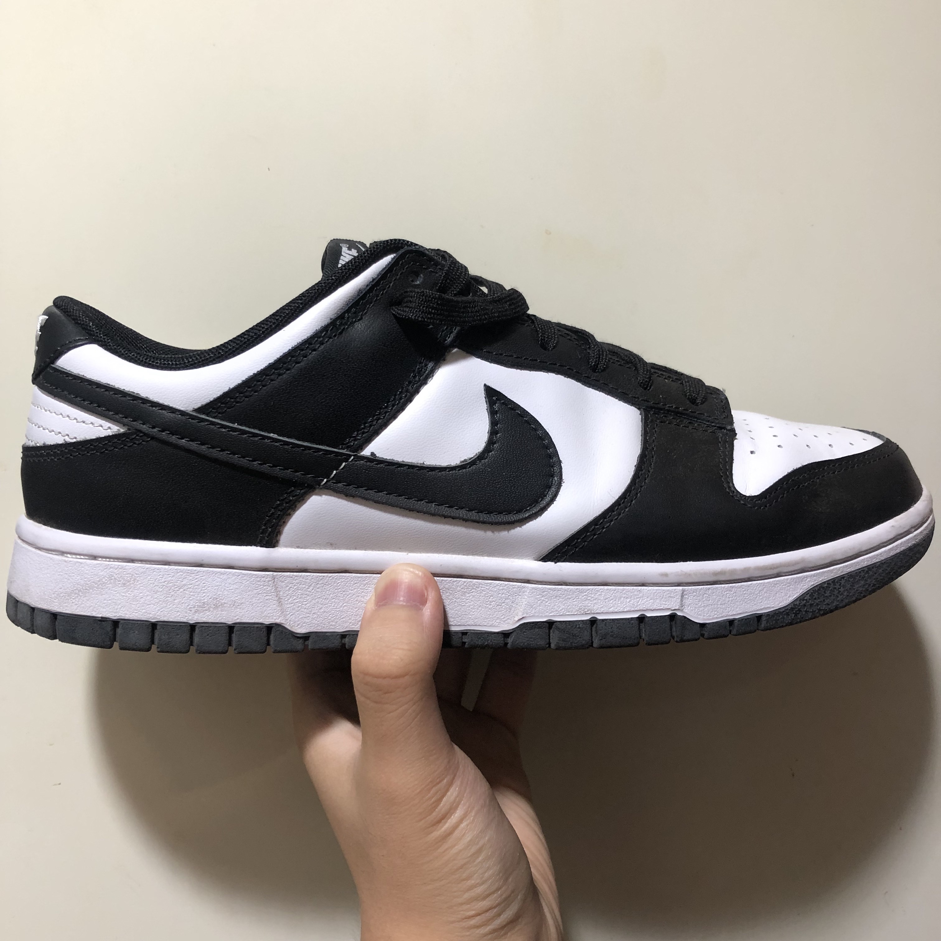 Nike Dunk Low Retro Black 착용 스타일