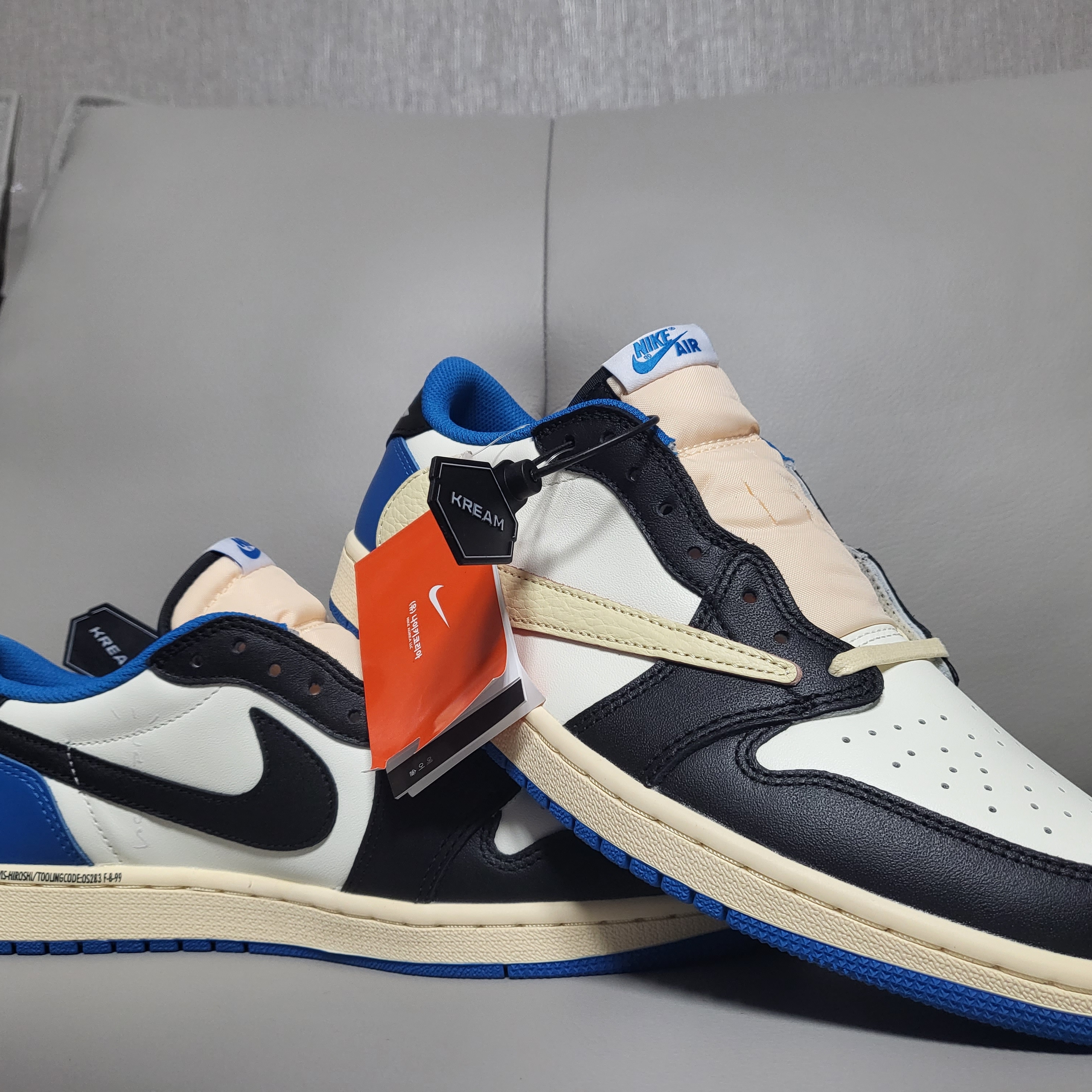 Jordan 1 x Travis Scott x Fragment Retro Low OG SP Military Blue 착용 스타일