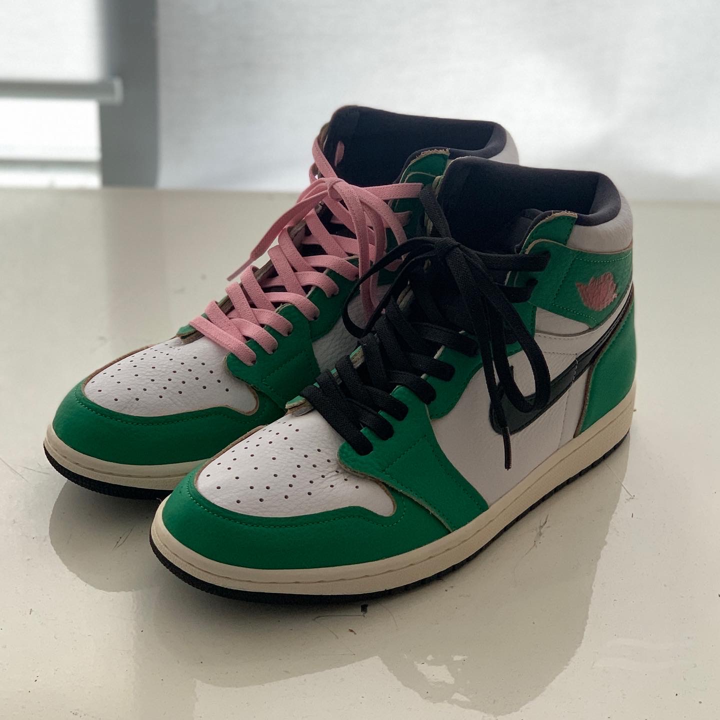 (W) Jordan 1 Retro High OG Lucky Green 착용 스타일 - 1