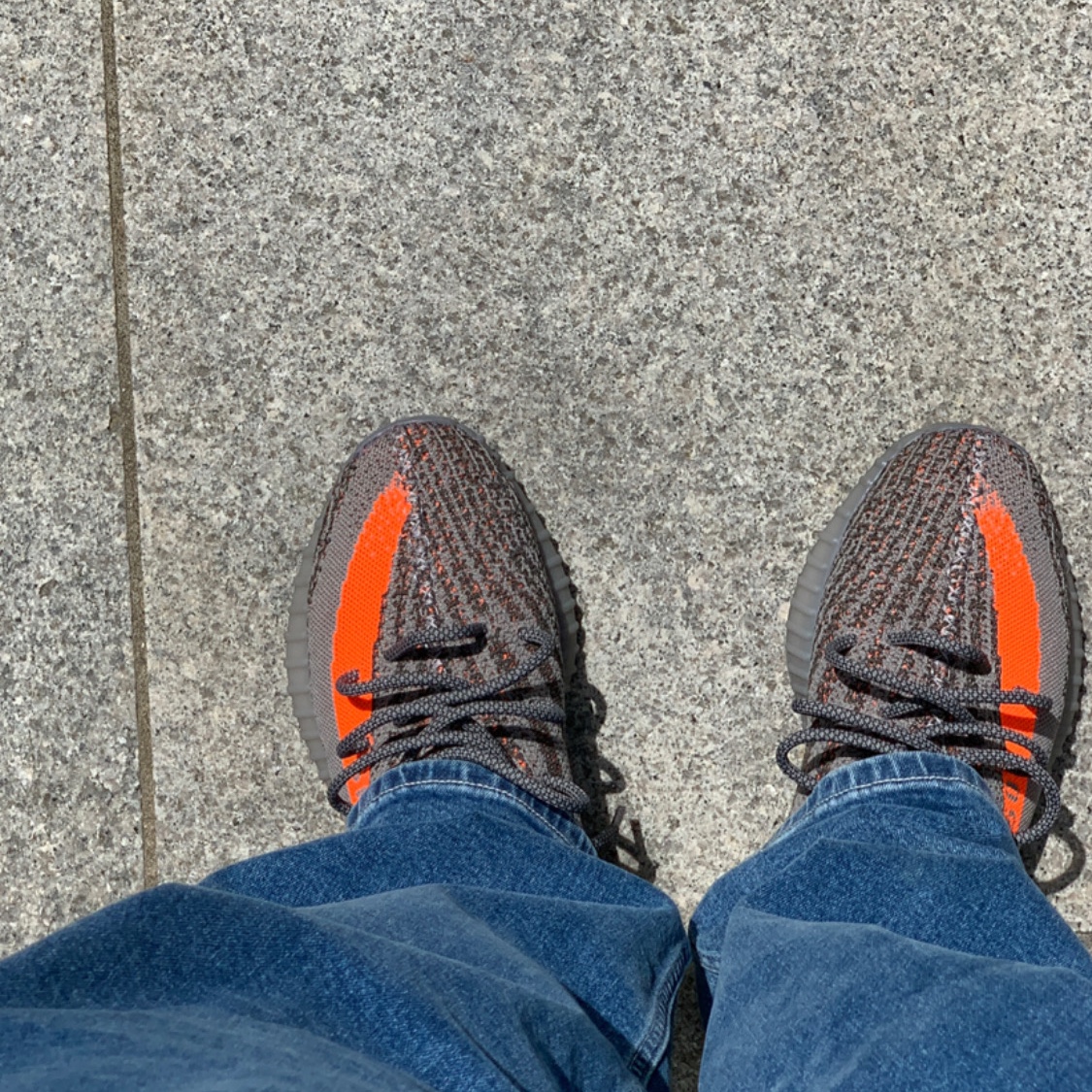 Adidas Yeezy Boost 350 V2 Beluga - Reflective 착용 스타일