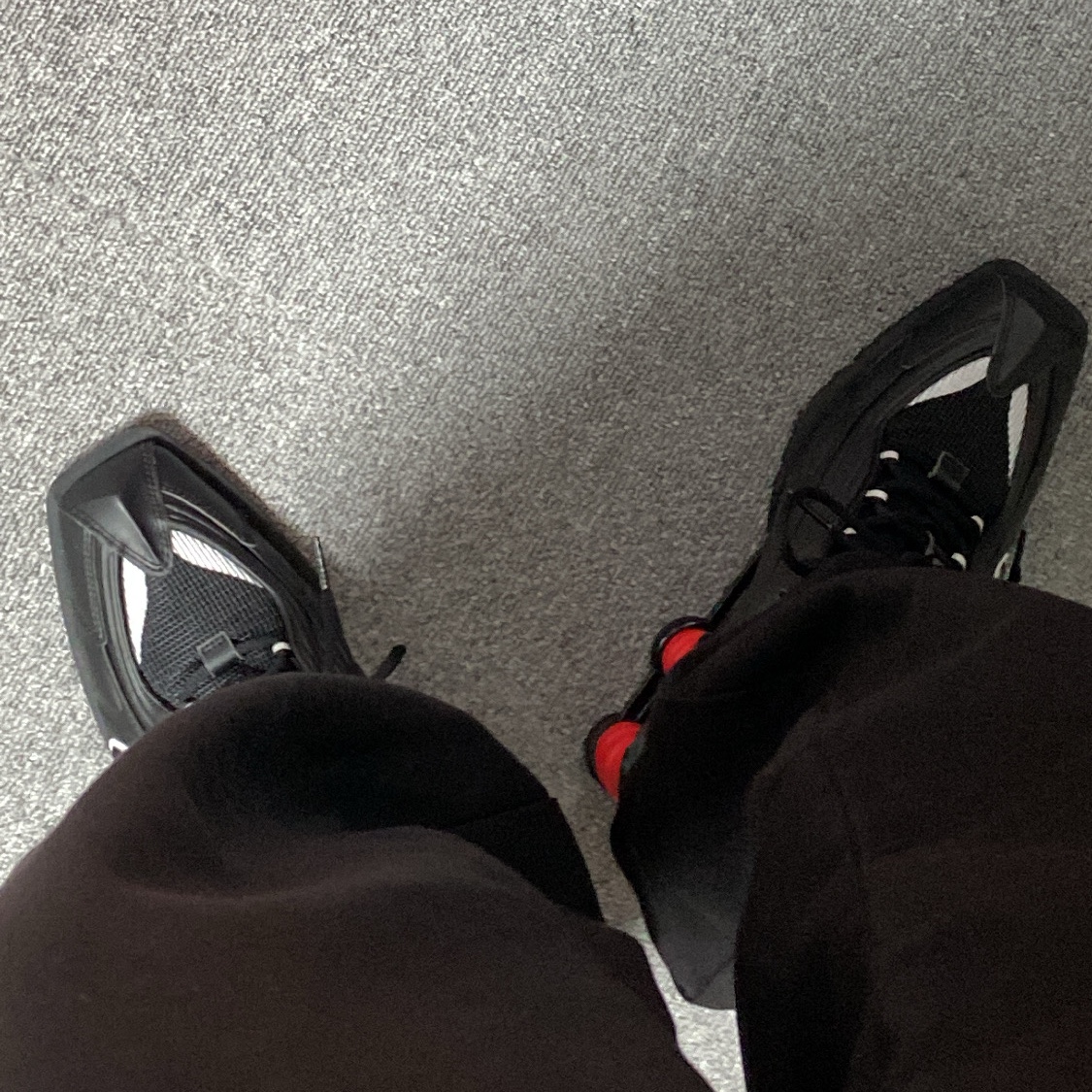 Nike x Martine Rose Shox MR4 Black 착용 스타일