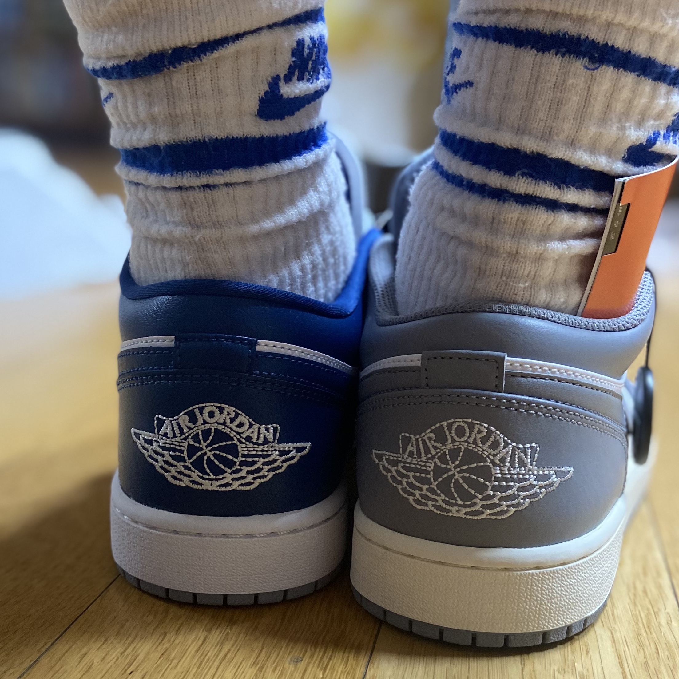 Jordan 1 Low Stealth and White, (W) Jordan 1 Low White Grey Blue 착용 스타일 - 2
