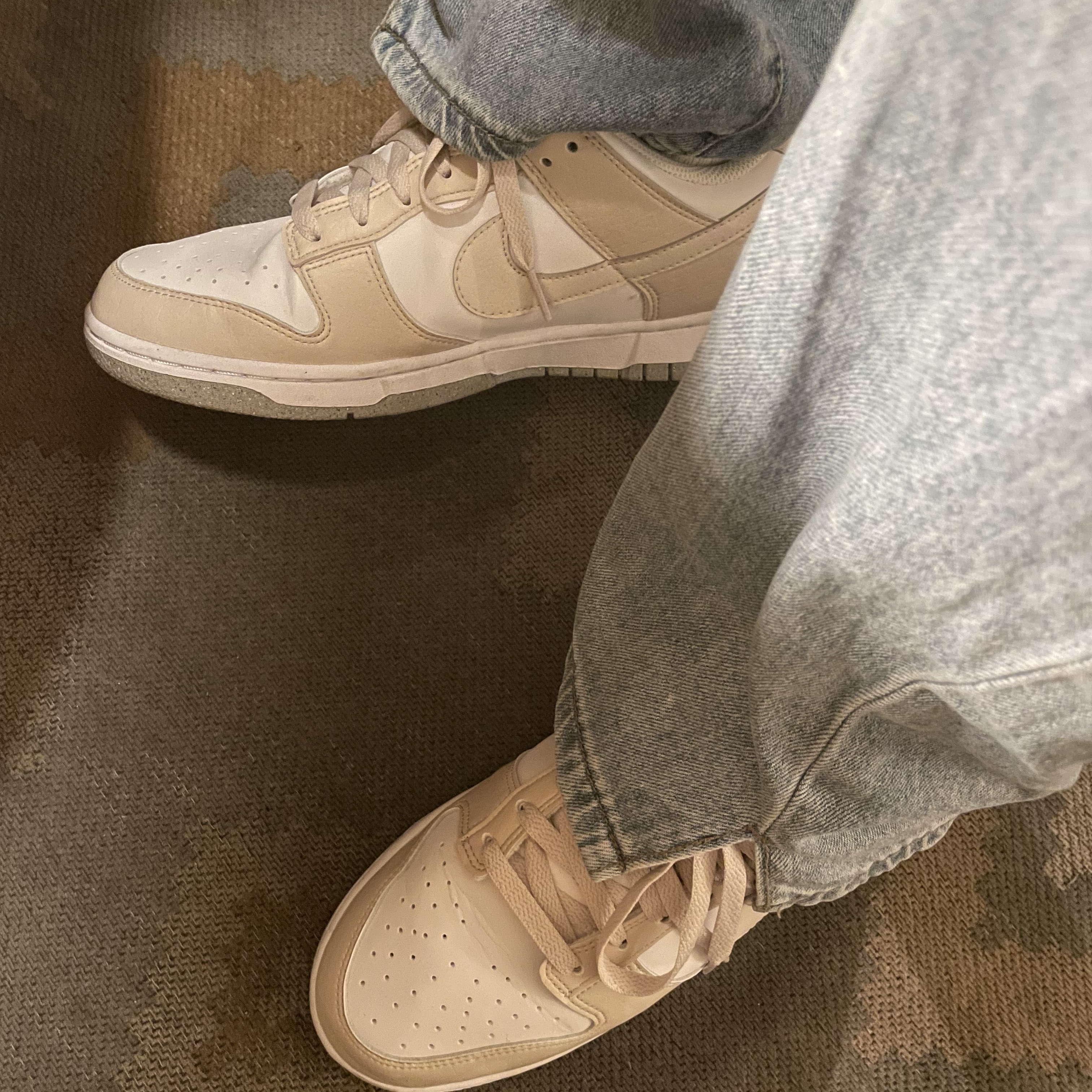 (W) Nike Dunk Low Next Nature Light Orewood Brown 착용 스타일 - 2