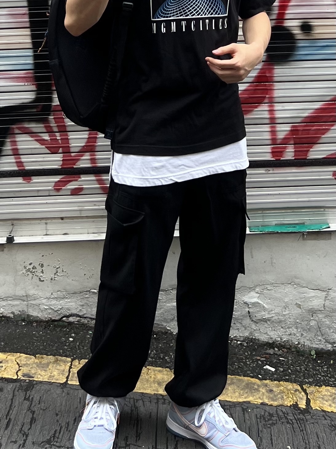 Ader Error x Eastpak Up-Down Sling Black, Nike x Union Dunk Low Passport Pack Argon 착용 스타일 - 3